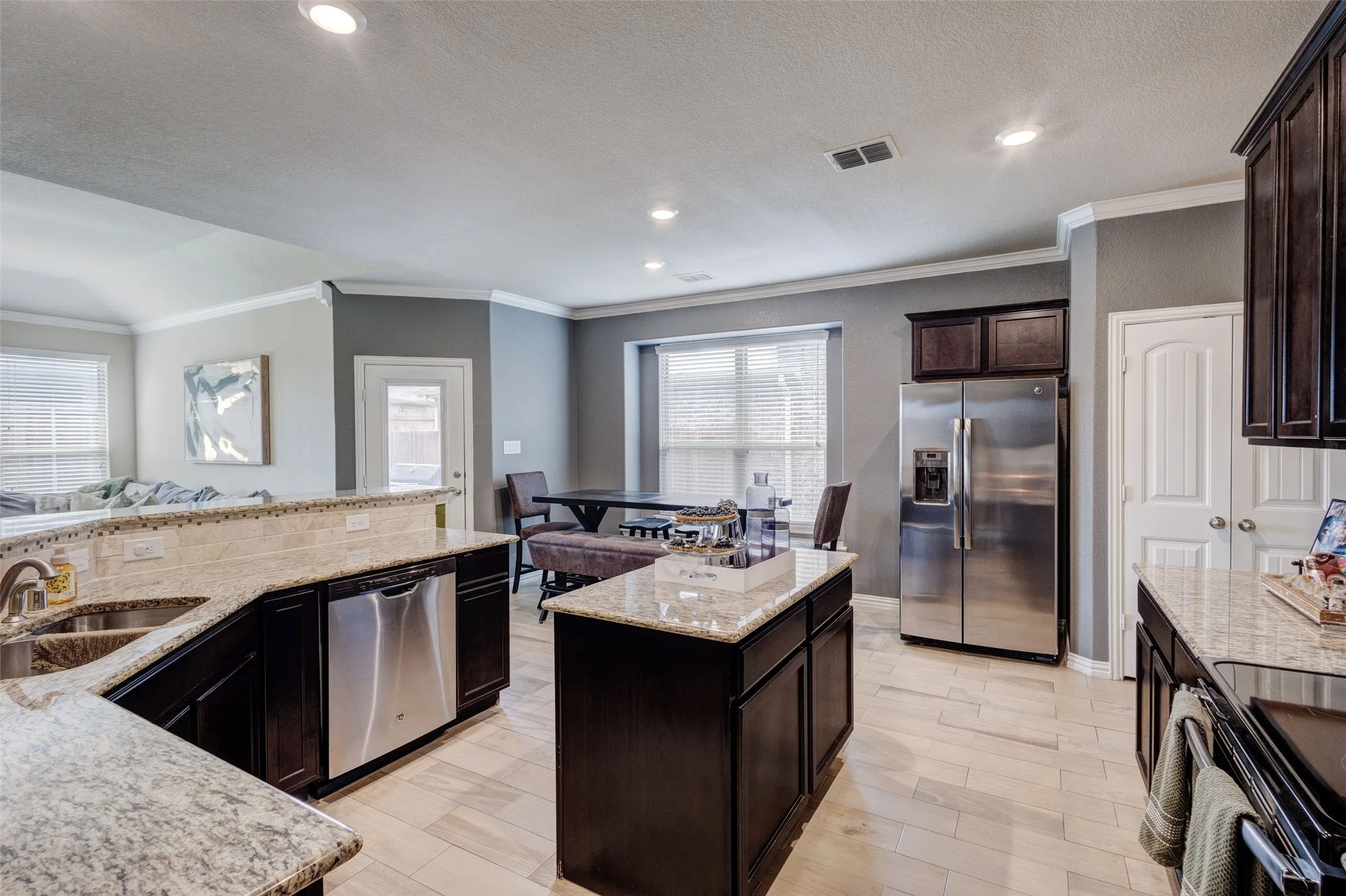 Single Family Residence For Sale in Rockwall County , 442 George Drive, Fate, Texas 75189, 5 Bedroom, 4 Bathroom, 2 Garage spaces, 3,463 Sqft, built in 2018, mls#21397154, Real Estate Agent in Fate, Homes For Sale in Rockwall county, Homes For Sale in Fate, Realtor in Fate Texas, Real Estate Brokerage Independent Realty Texas, Luminita Cordes Realtor