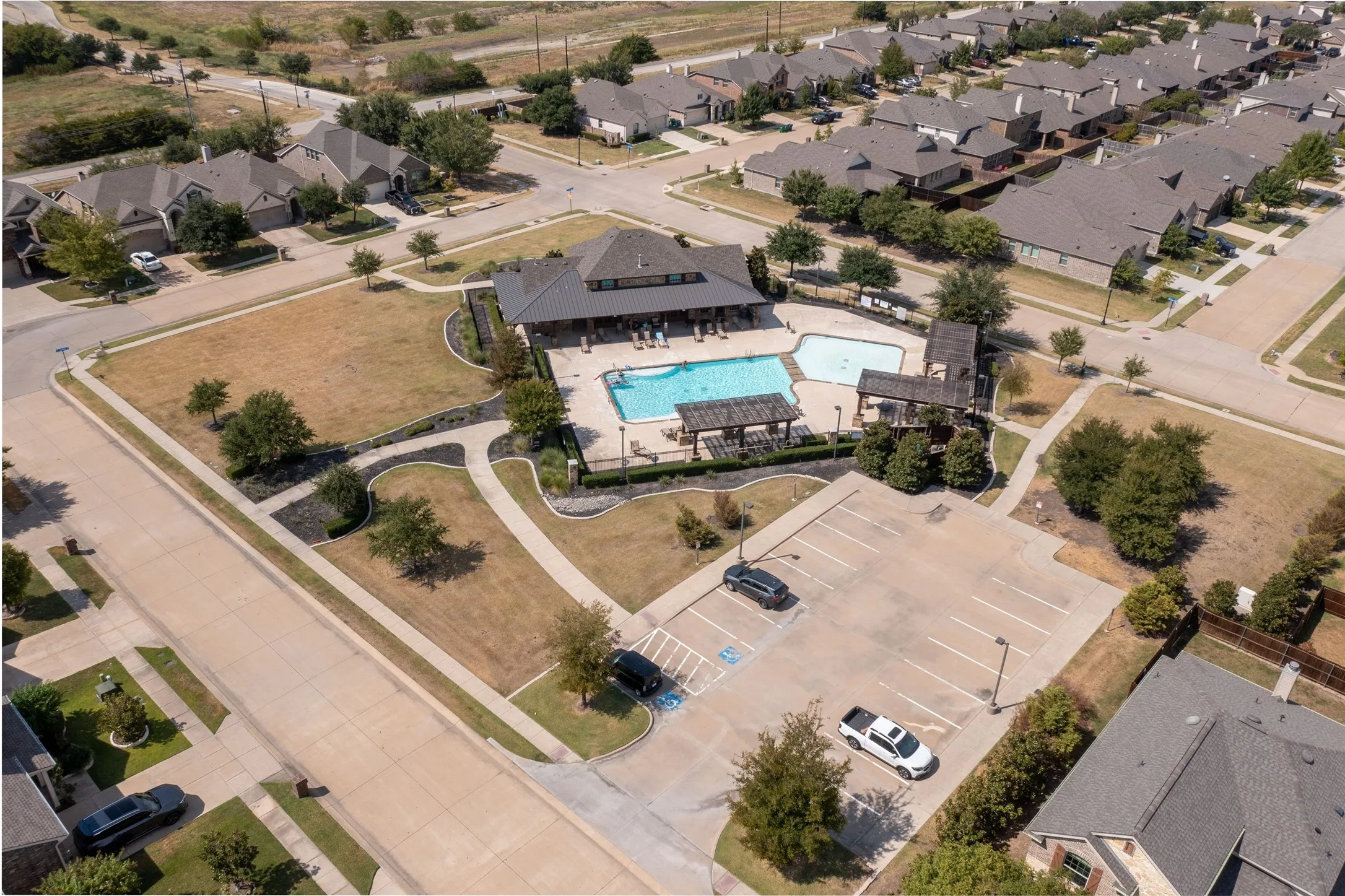 Single Family Residence For Sale in Rockwall County , 442 George Drive, Fate, Texas 75189, 5 Bedroom, 4 Bathroom, 2 Garage spaces, 3,463 Sqft, built in 2018, mls#21397154, Real Estate Agent in Fate, Homes For Sale in Rockwall county, Homes For Sale in Fate, Realtor in Fate Texas, Real Estate Brokerage Independent Realty Texas, Luminita Cordes Realtor
