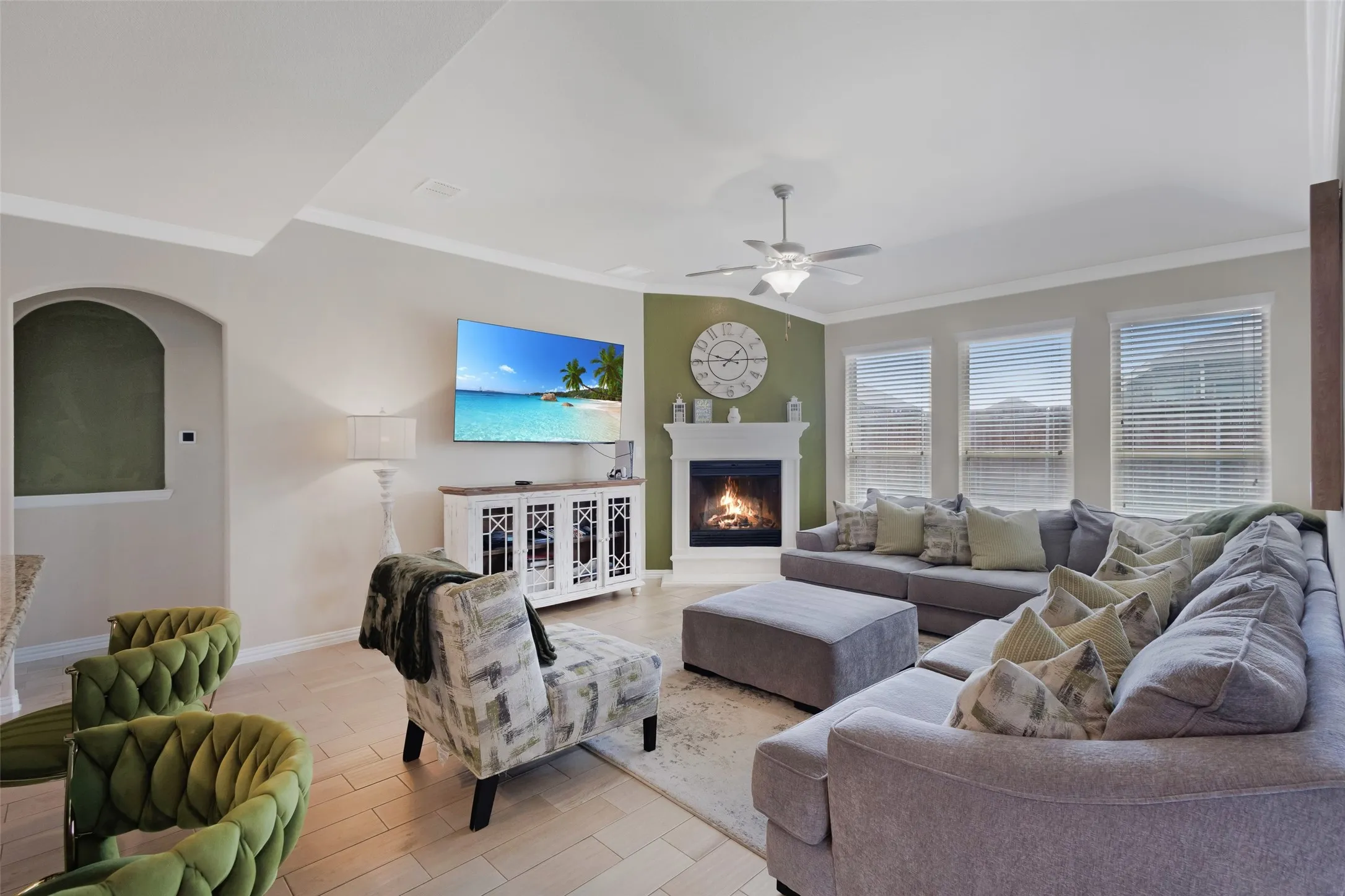 Single Family Residence For Sale in Rockwall County , 442 George Drive, Fate, Texas 75189, 5 Bedroom, 4 Bathroom, 2 Garage spaces, 3,463 Sqft, built in 2018, mls#21397154, Real Estate Agent in Fate, Homes For Sale in Rockwall county, Homes For Sale in Fate, Realtor in Fate Texas, Real Estate Brokerage Independent Realty Texas, Luminita Cordes Realtor