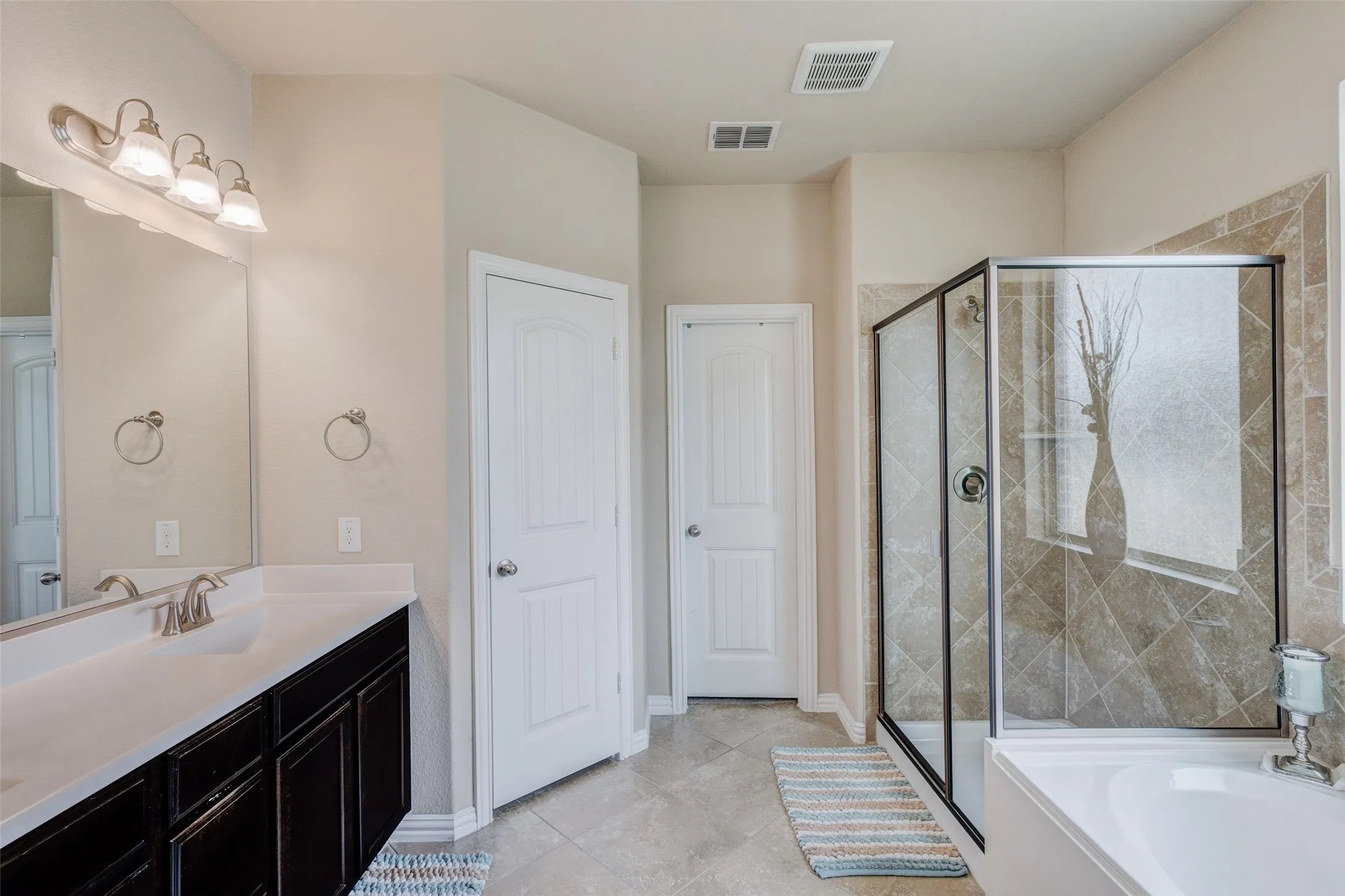 Single Family Residence For Sale in Rockwall County , 442 George Drive, Fate, Texas 75189, 5 Bedroom, 4 Bathroom, 2 Garage spaces, 3,463 Sqft, built in 2018, mls#21397154, Real Estate Agent in Fate, Homes For Sale in Rockwall county, Homes For Sale in Fate, Realtor in Fate Texas, Real Estate Brokerage Independent Realty Texas, Luminita Cordes Realtor