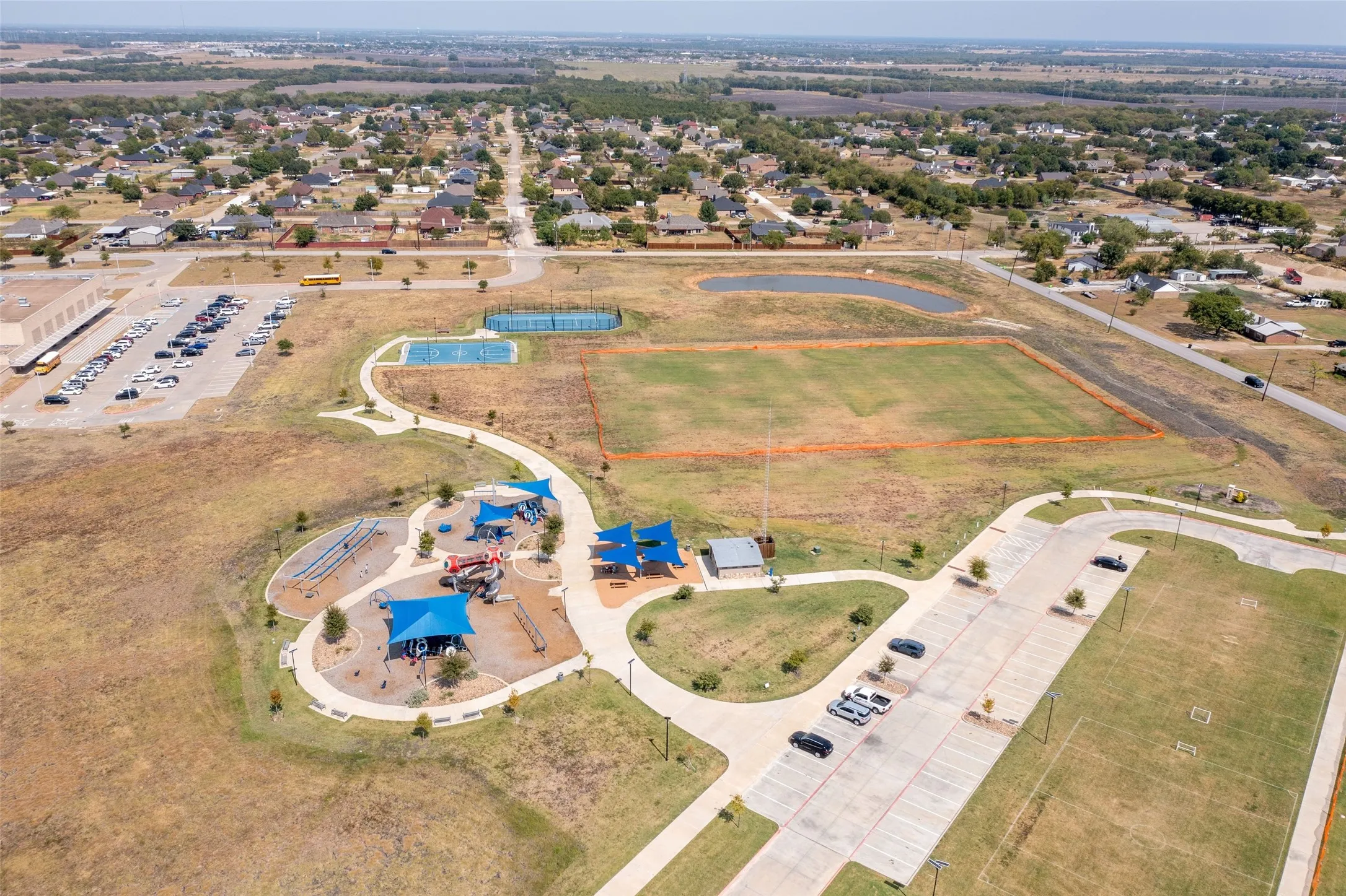 Single Family Residence For Sale in Rockwall County , 442 George Drive, Fate, Texas 75189, 5 Bedroom, 4 Bathroom, 2 Garage spaces, 3,463 Sqft, built in 2018, mls#21397154, Real Estate Agent in Fate, Homes For Sale in Rockwall county, Homes For Sale in Fate, Realtor in Fate Texas, Real Estate Brokerage Independent Realty Texas, Luminita Cordes Realtor