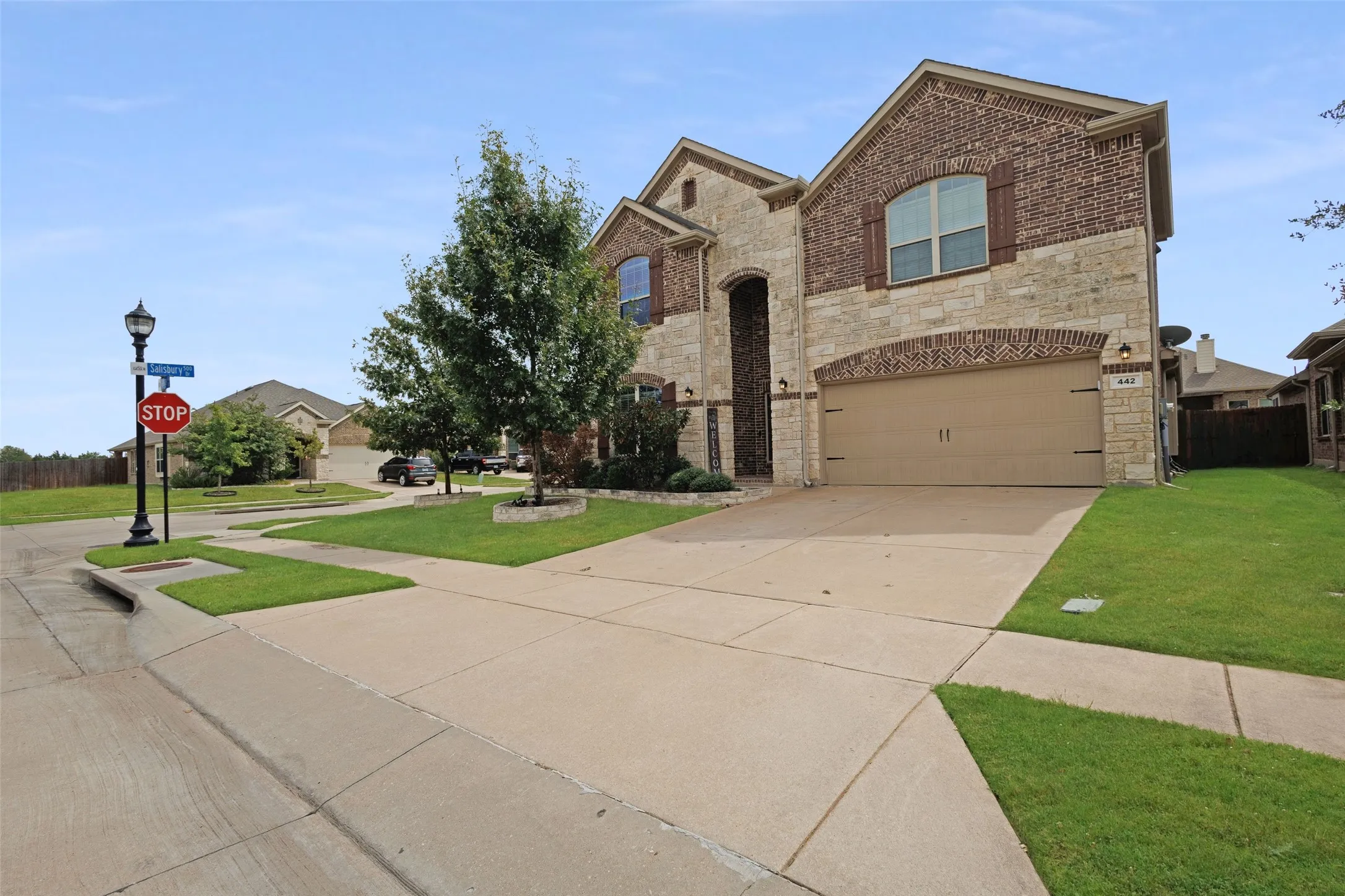 Single Family Residence For Sale in Rockwall County , 442 George Drive, Fate, Texas 75189, 5 Bedroom, 4 Bathroom, 2 Garage spaces, 3,463 Sqft, built in 2018, mls#21397154, Real Estate Agent in Fate, Homes For Sale in Rockwall county, Homes For Sale in Fate, Realtor in Fate Texas, Real Estate Brokerage Independent Realty Texas, Luminita Cordes Realtor