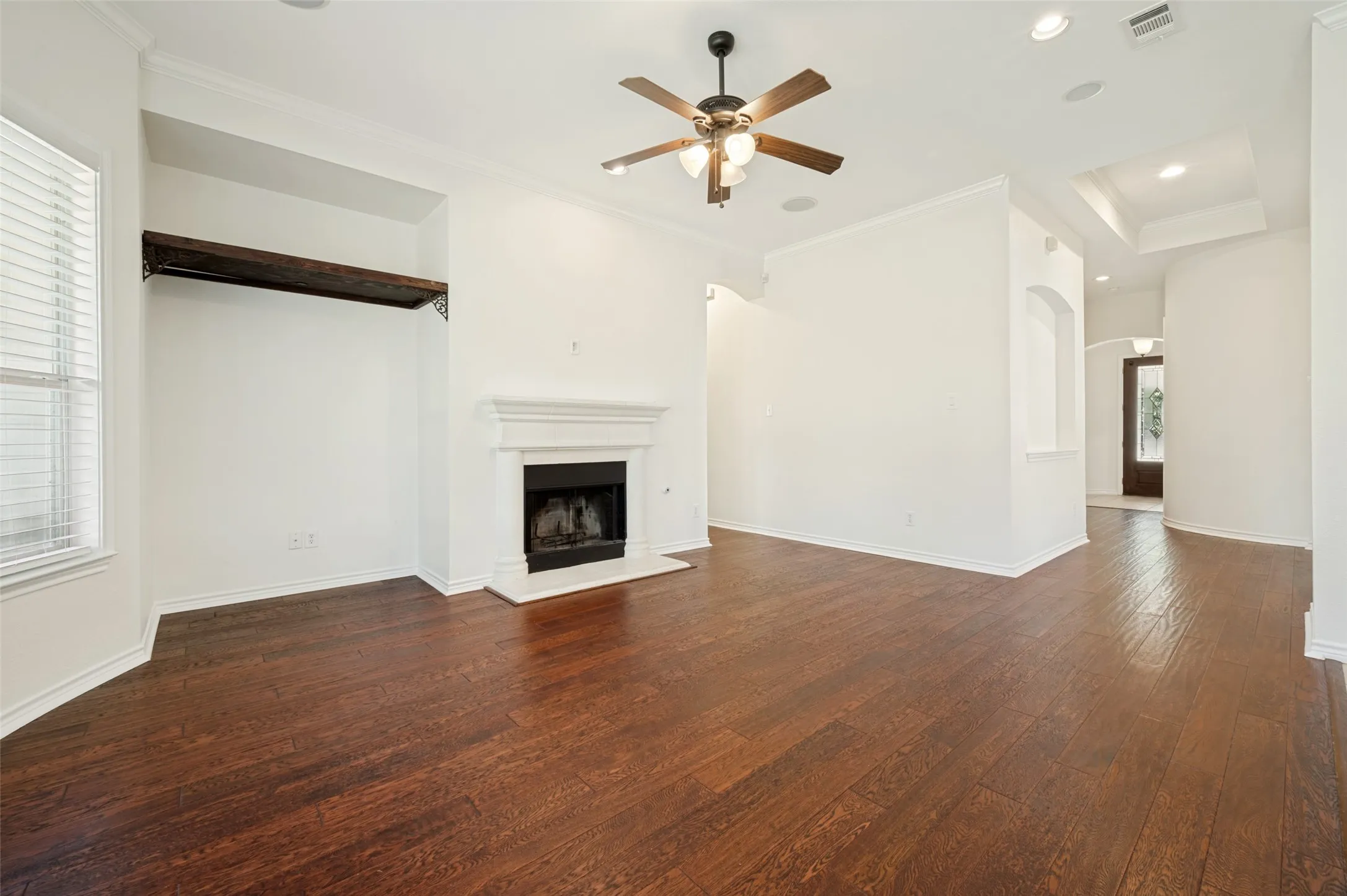 Single Family Residence For Rent in Denton County , 3132 Somerset Lane, Frisco, Texas 75033, 3 Bedroom, 2 Bathroom, 2 Garage spaces, 1,873 Sqft, built in 2004, mls#21397216, Real Estate Agent in Frisco, Homes For Rent in Denton county, Homes For Rent in Frisco, Realtor in Frisco Texas, Real Estate Brokerage Independent Realty Texas, Luminita Cordes Realtor