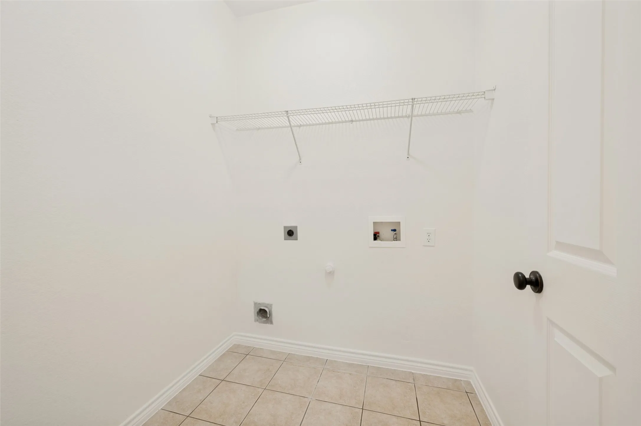 Single Family Residence For Rent in Denton County , 3132 Somerset Lane, Frisco, Texas 75033, 3 Bedroom, 2 Bathroom, 2 Garage spaces, 1,873 Sqft, built in 2004, mls#21397216, Real Estate Agent in Frisco, Homes For Rent in Denton county, Homes For Rent in Frisco, Realtor in Frisco Texas, Real Estate Brokerage Independent Realty Texas, Luminita Cordes Realtor