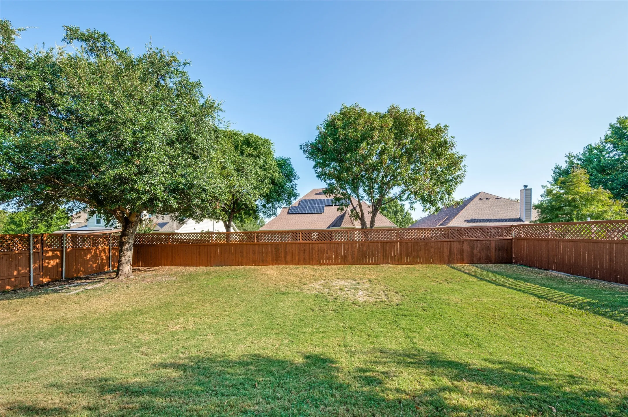 Single Family Residence For Rent in Denton County , 3132 Somerset Lane, Frisco, Texas 75033, 3 Bedroom, 2 Bathroom, 2 Garage spaces, 1,873 Sqft, built in 2004, mls#21397216, Real Estate Agent in Frisco, Homes For Rent in Denton county, Homes For Rent in Frisco, Realtor in Frisco Texas, Real Estate Brokerage Independent Realty Texas, Luminita Cordes Realtor