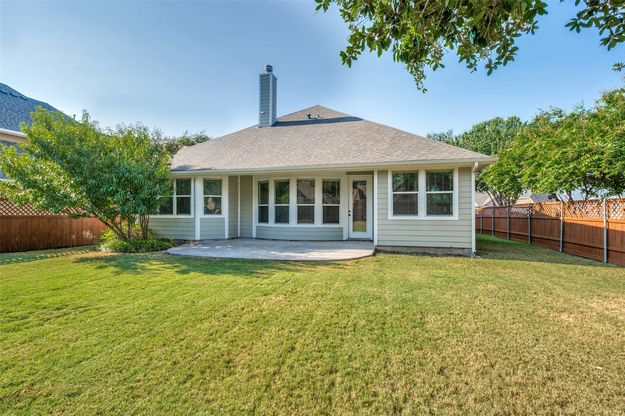 Single Family Residence For Rent in Denton County , 3132 Somerset Lane, Frisco, Texas 75033, 3 Bedroom, 2 Bathroom, 2 Garage spaces, 1,873 Sqft, built in 2004, mls#21397216, Real Estate Agent in Frisco, Homes For Rent in Denton county, Homes For Rent in Frisco, Realtor in Frisco Texas, Real Estate Brokerage Independent Realty Texas, Luminita Cordes Realtor
