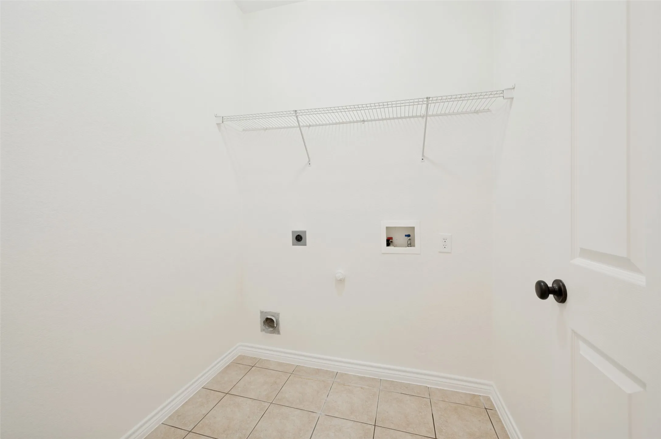 Single Family Residence For Rent in Denton County , 3132 Somerset Lane, Frisco, Texas 75033, 3 Bedroom, 2 Bathroom, 2 Garage spaces, 1,873 Sqft, built in 2004, mls#21397216, Real Estate Agent in Frisco, Homes For Rent in Denton county, Homes For Rent in Frisco, Realtor in Frisco Texas, Real Estate Brokerage Independent Realty Texas, Luminita Cordes Realtor
