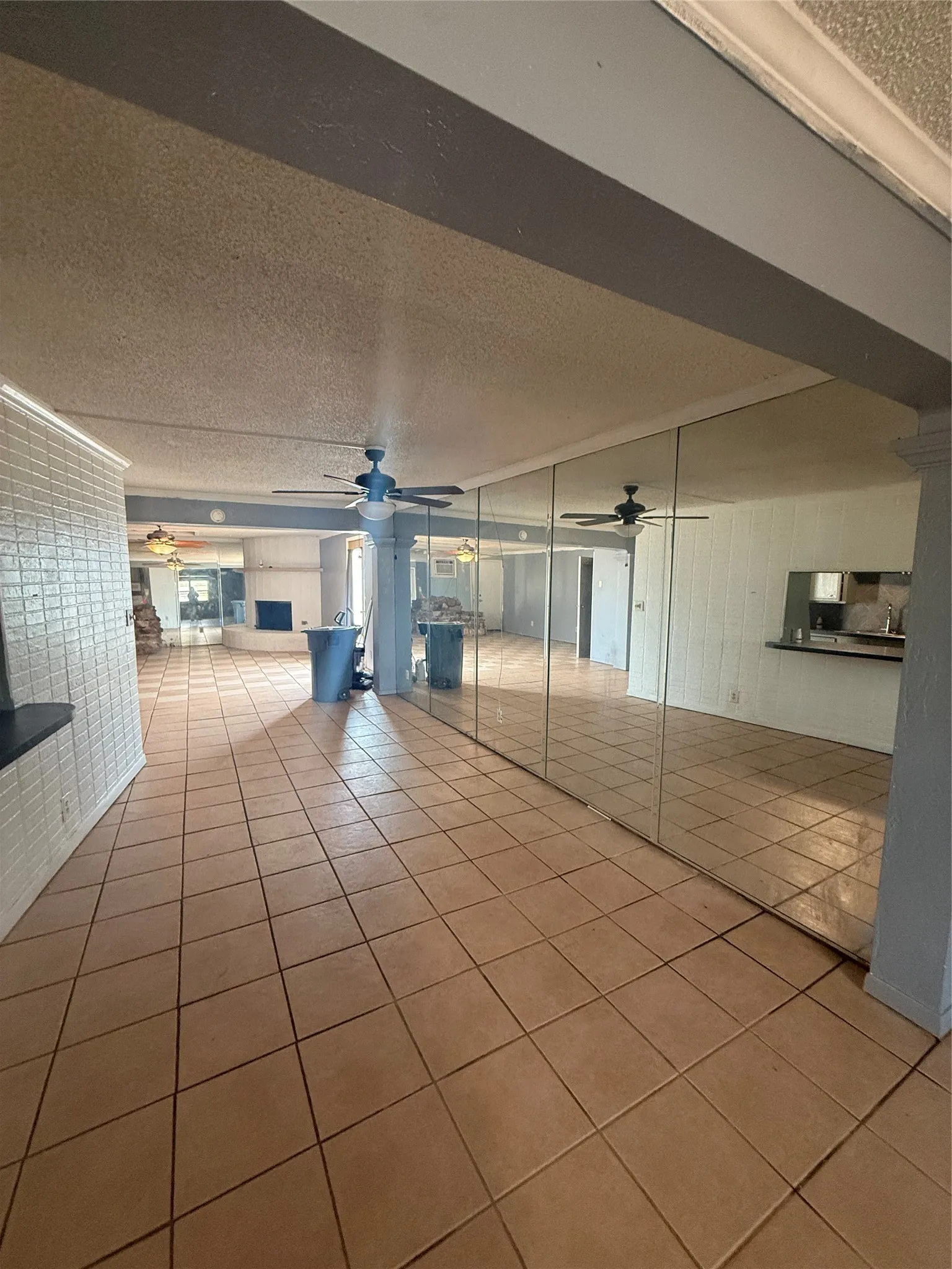 Condominium For Sale in Taylor County , 4511 N 2nd Street, Abilene, Texas 79603, 2 Bedroom, 2 Bathroom, 1 Garage spaces, 1,760 Sqft, built in 1964, mls#21396991, Real Estate Agent in Abilene, Homes For Sale in Taylor county, Homes For Sale in Abilene, Realtor in Abilene Texas, Real Estate Brokerage Independent Realty Texas, Luminita Cordes Realtor
