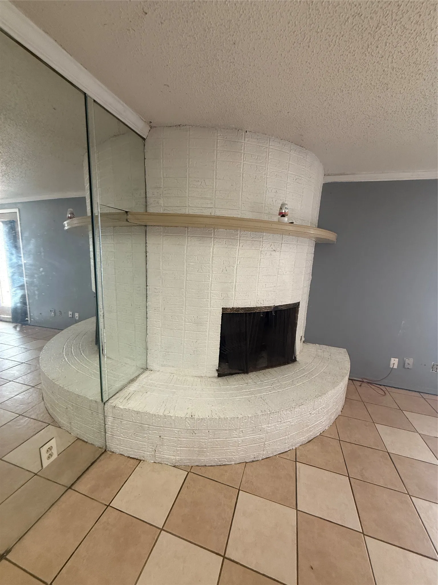 Condominium For Sale in Taylor County , 4511 N 2nd Street, Abilene, Texas 79603, 2 Bedroom, 2 Bathroom, 1 Garage spaces, 1,760 Sqft, built in 1964, mls#21396991, Real Estate Agent in Abilene, Homes For Sale in Taylor county, Homes For Sale in Abilene, Realtor in Abilene Texas, Real Estate Brokerage Independent Realty Texas, Luminita Cordes Realtor