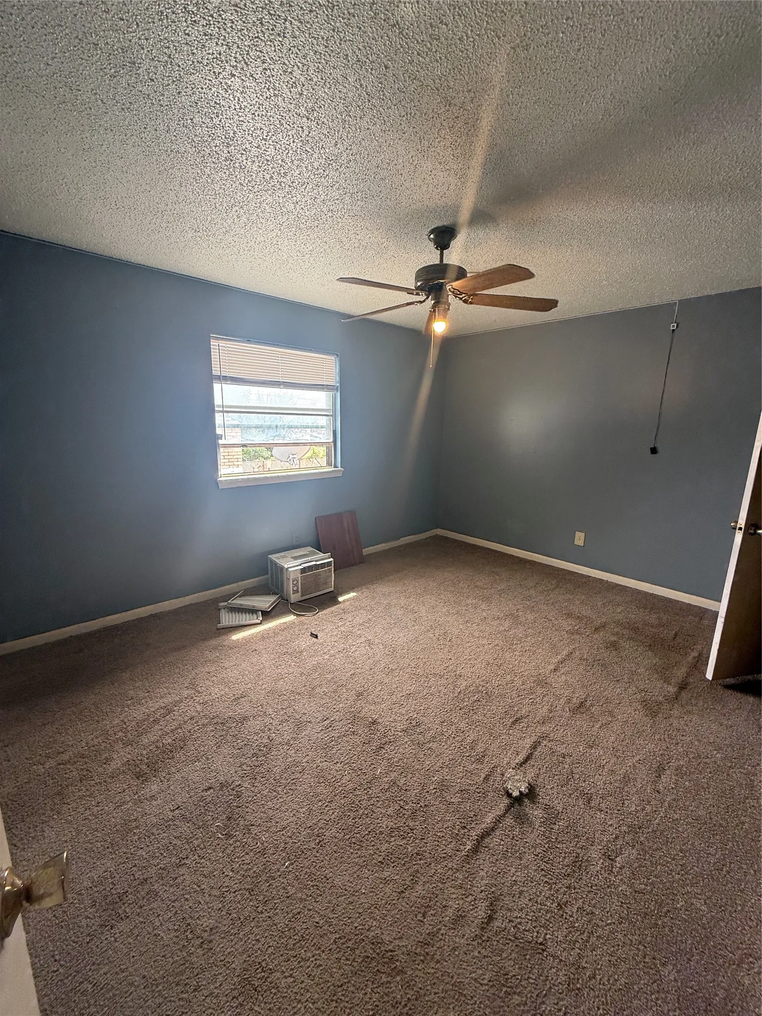 Second upstairs Bedroom with large window