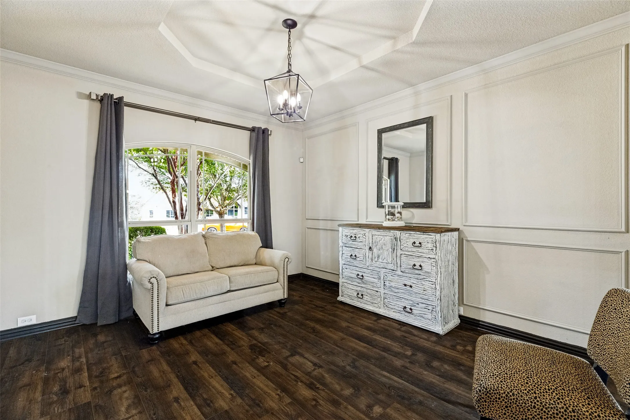 Single Family Residence For Sale in Denton County , 195 Las Colinas Trail, Cross Roads, Texas 76227, 5 Bedroom, 4 Bathroom, 3 Garage spaces, 4,237 Sqft, built in 2014, mls#21397157, Real Estate Agent in Cross Roads, Homes For Sale in Denton county, Homes For Sale in Cross Roads, Realtor in Cross Roads Texas, Real Estate Brokerage Independent Realty Texas, Luminita Cordes Realtor