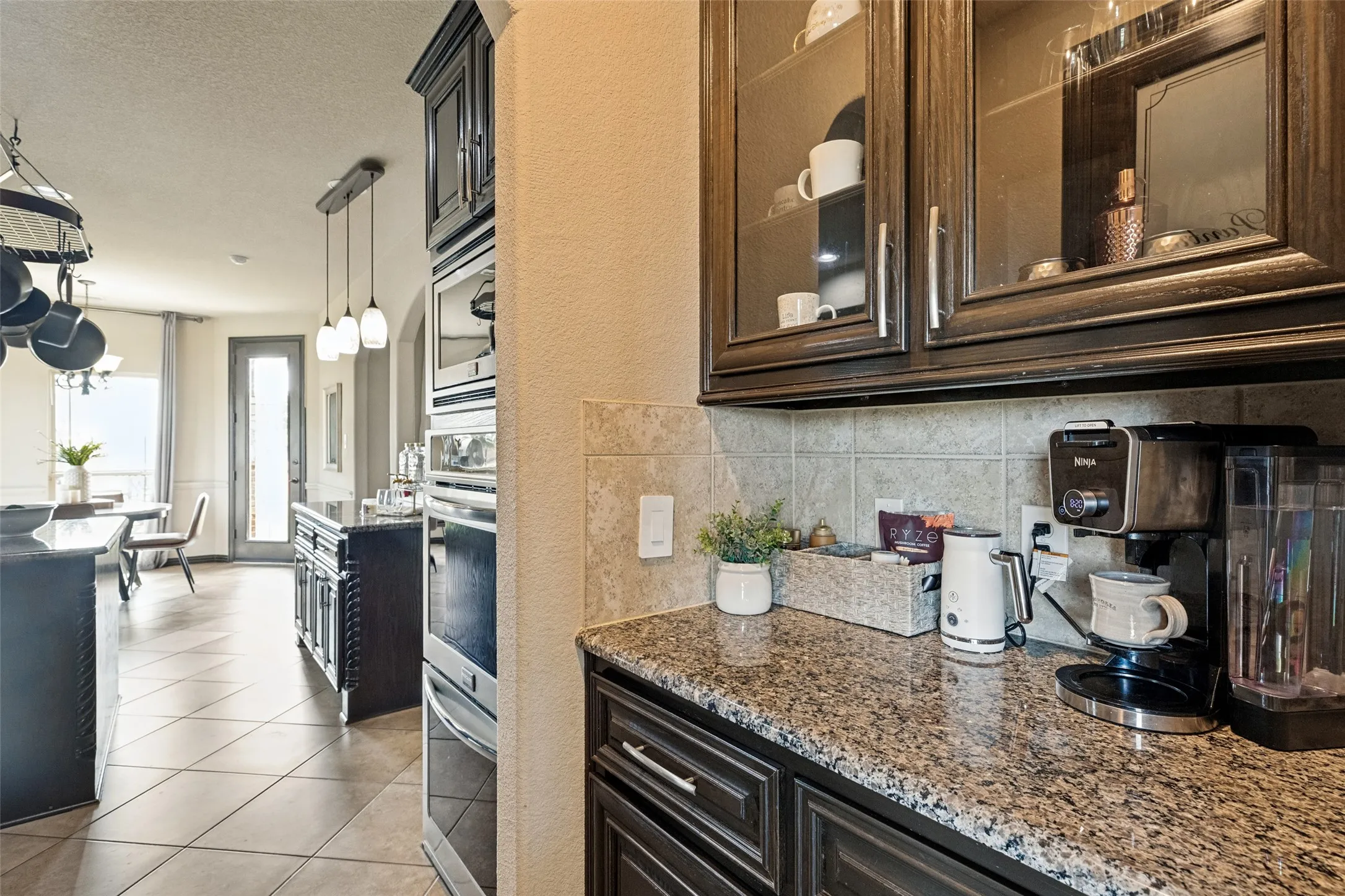 Single Family Residence For Sale in Denton County , 195 Las Colinas Trail, Cross Roads, Texas 76227, 5 Bedroom, 4 Bathroom, 3 Garage spaces, 4,237 Sqft, built in 2014, mls#21397157, Real Estate Agent in Cross Roads, Homes For Sale in Denton county, Homes For Sale in Cross Roads, Realtor in Cross Roads Texas, Real Estate Brokerage Independent Realty Texas, Luminita Cordes Realtor