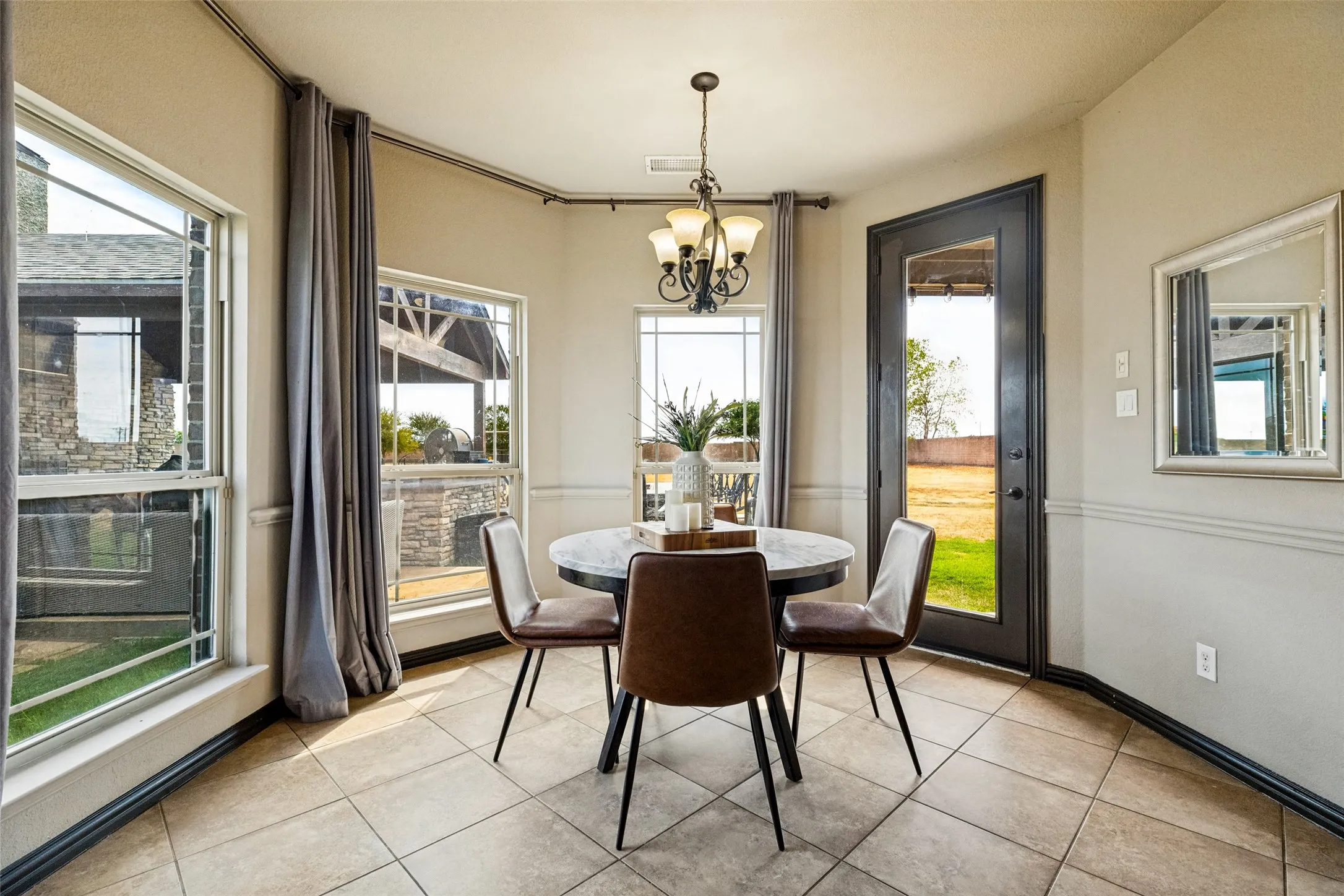 Single Family Residence For Sale in Denton County , 195 Las Colinas Trail, Cross Roads, Texas 76227, 5 Bedroom, 4 Bathroom, 3 Garage spaces, 4,237 Sqft, built in 2014, mls#21397157, Real Estate Agent in Cross Roads, Homes For Sale in Denton county, Homes For Sale in Cross Roads, Realtor in Cross Roads Texas, Real Estate Brokerage Independent Realty Texas, Luminita Cordes Realtor