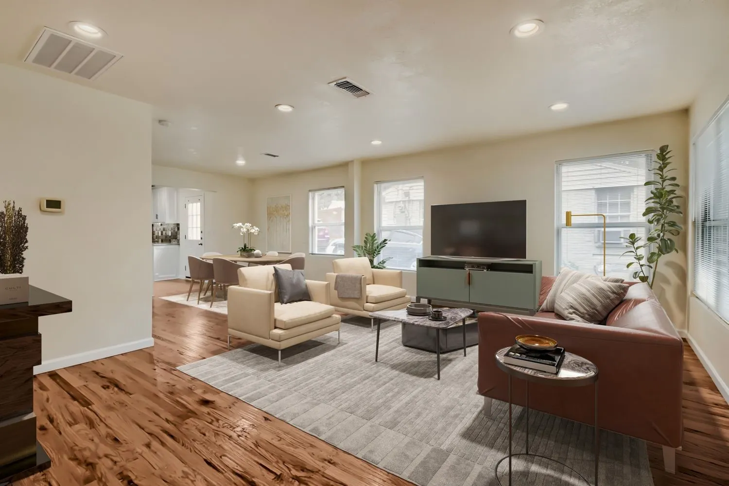 Single Family Residence For Rent in Dallas County , 6915 E Grand Avenue, Dallas, Texas 75223, 3 Bedroom, 3 Bathroom, 1 Garage spaces, 1,885 Sqft, built in 1947, mls#21397222, Real Estate Agent in Dallas, Homes For Rent in Dallas county, Homes For Rent in Dallas, Realtor in Dallas Texas, Real Estate Brokerage Independent Realty Texas, Luminita Cordes Realtor