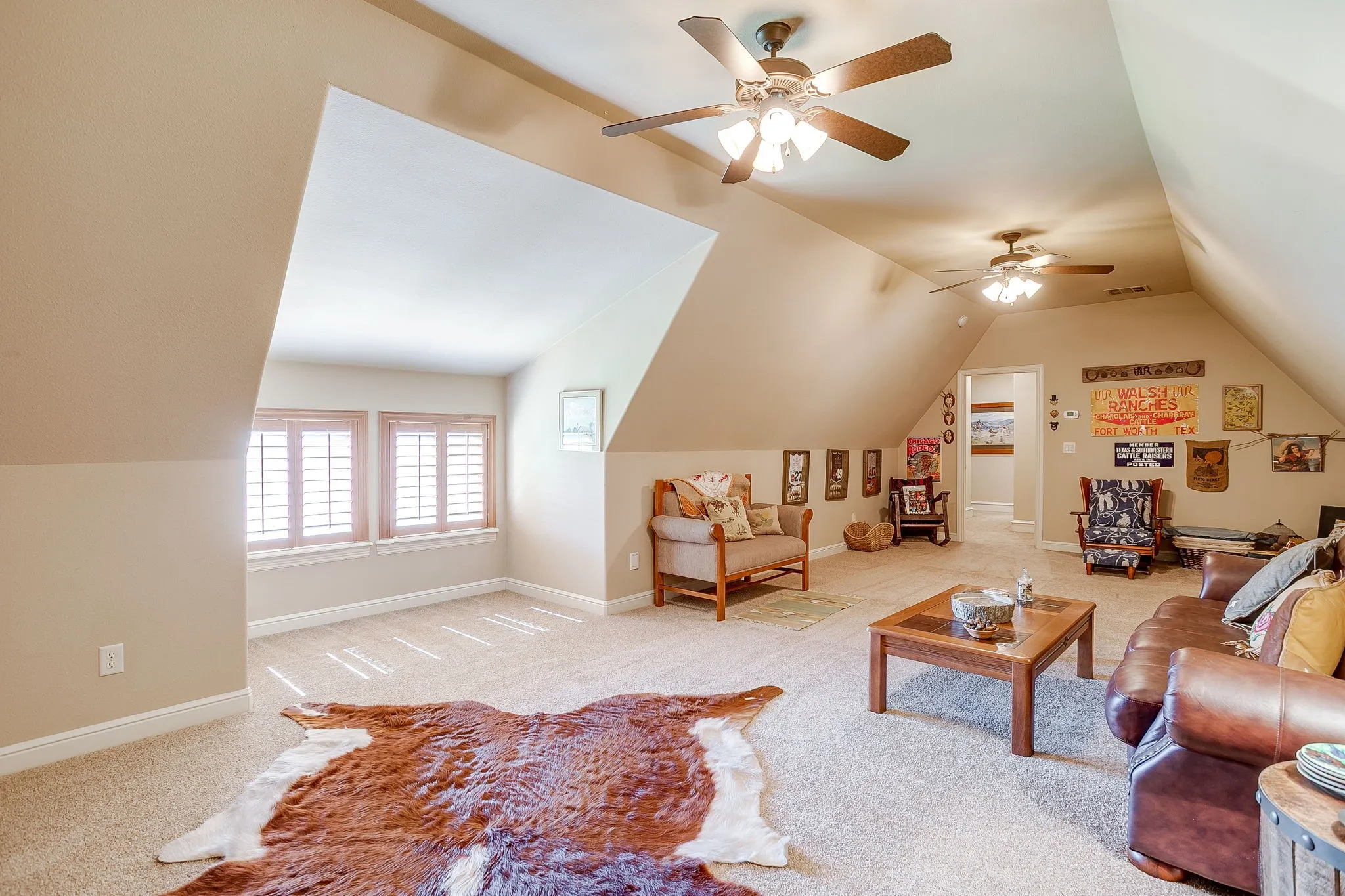 Single Family Residence For Sale in Tarrant County , 6251 Paper Shell Way, Fort Worth, Texas 76179, 5 Bedroom, 4 Bathroom, 3 Garage spaces, 4,357 Sqft, built in 2007, mls#21395305, Real Estate Agent in Fort Worth, Homes For Sale in Tarrant county, Homes For Sale in Fort Worth, Realtor in Fort Worth Texas, Real Estate Brokerage Independent Realty Texas, Luminita Cordes Realtor
