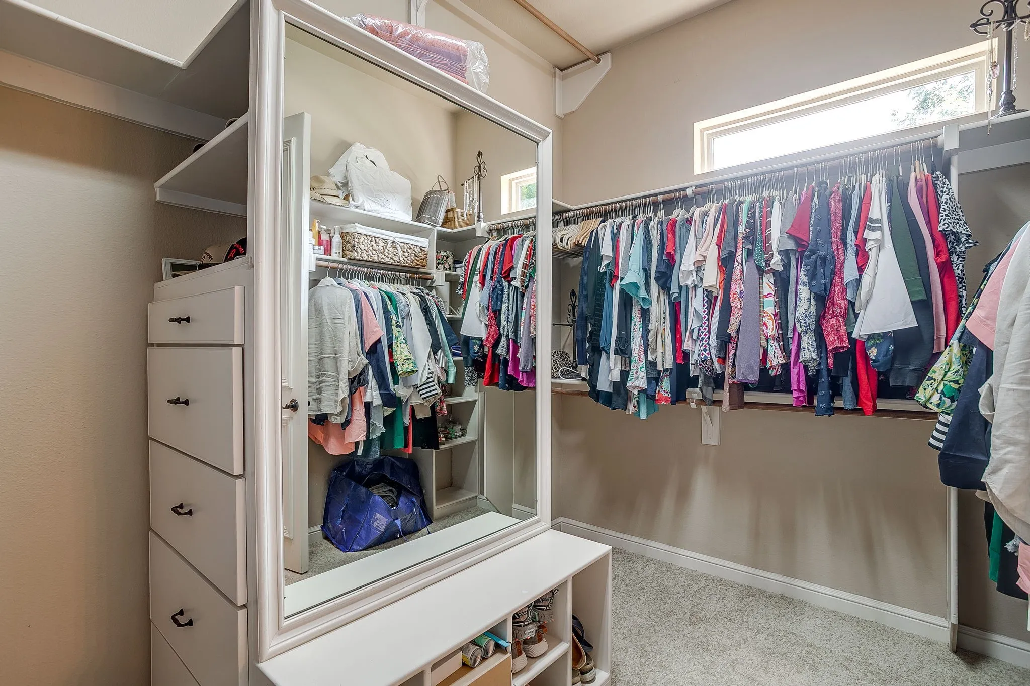 Single Family Residence For Sale in Tarrant County , 6251 Paper Shell Way, Fort Worth, Texas 76179, 5 Bedroom, 4 Bathroom, 3 Garage spaces, 4,357 Sqft, built in 2007, mls#21395305, Real Estate Agent in Fort Worth, Homes For Sale in Tarrant county, Homes For Sale in Fort Worth, Realtor in Fort Worth Texas, Real Estate Brokerage Independent Realty Texas, Luminita Cordes Realtor