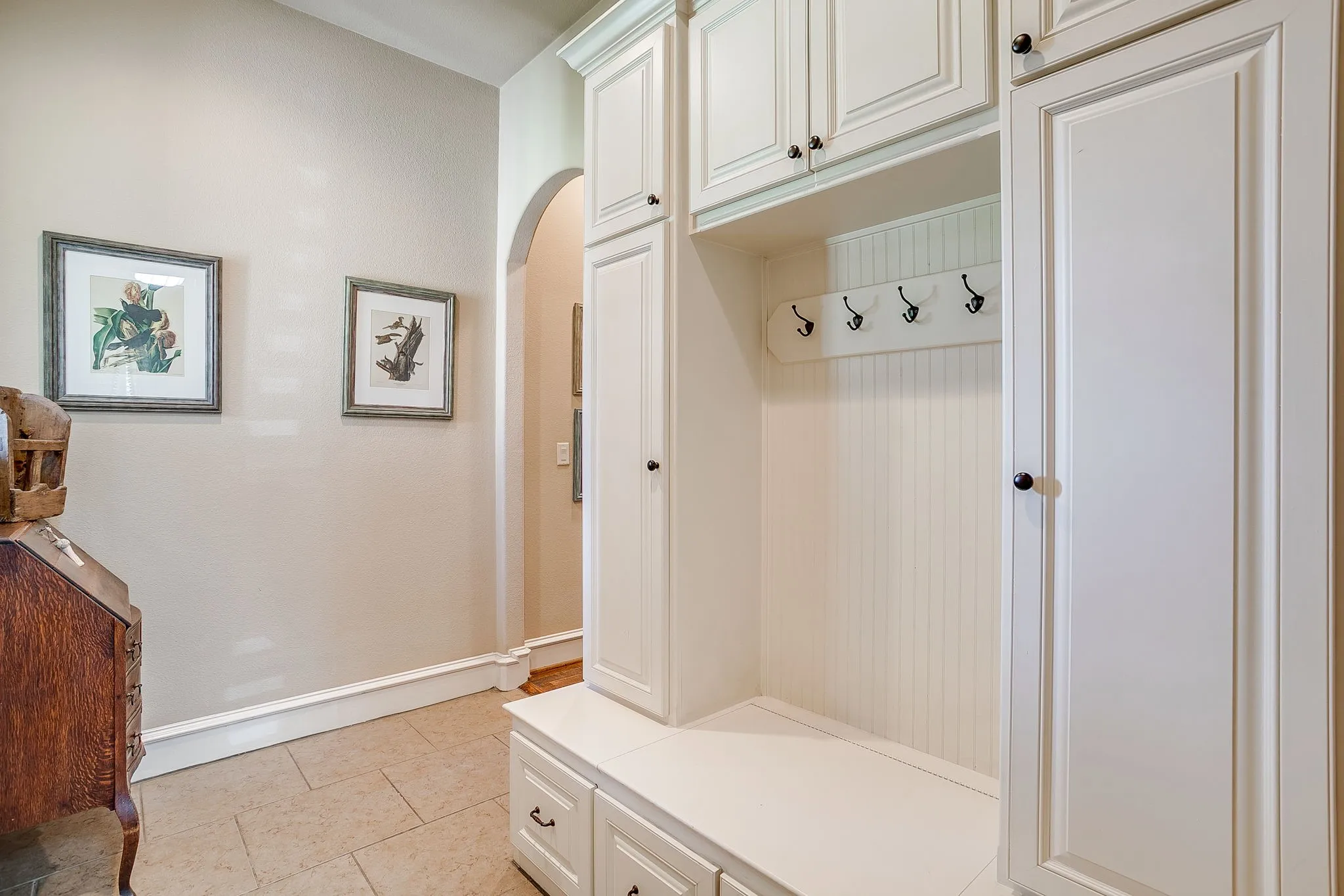 Single Family Residence For Sale in Tarrant County , 6251 Paper Shell Way, Fort Worth, Texas 76179, 5 Bedroom, 4 Bathroom, 3 Garage spaces, 4,357 Sqft, built in 2007, mls#21395305, Real Estate Agent in Fort Worth, Homes For Sale in Tarrant county, Homes For Sale in Fort Worth, Realtor in Fort Worth Texas, Real Estate Brokerage Independent Realty Texas, Luminita Cordes Realtor