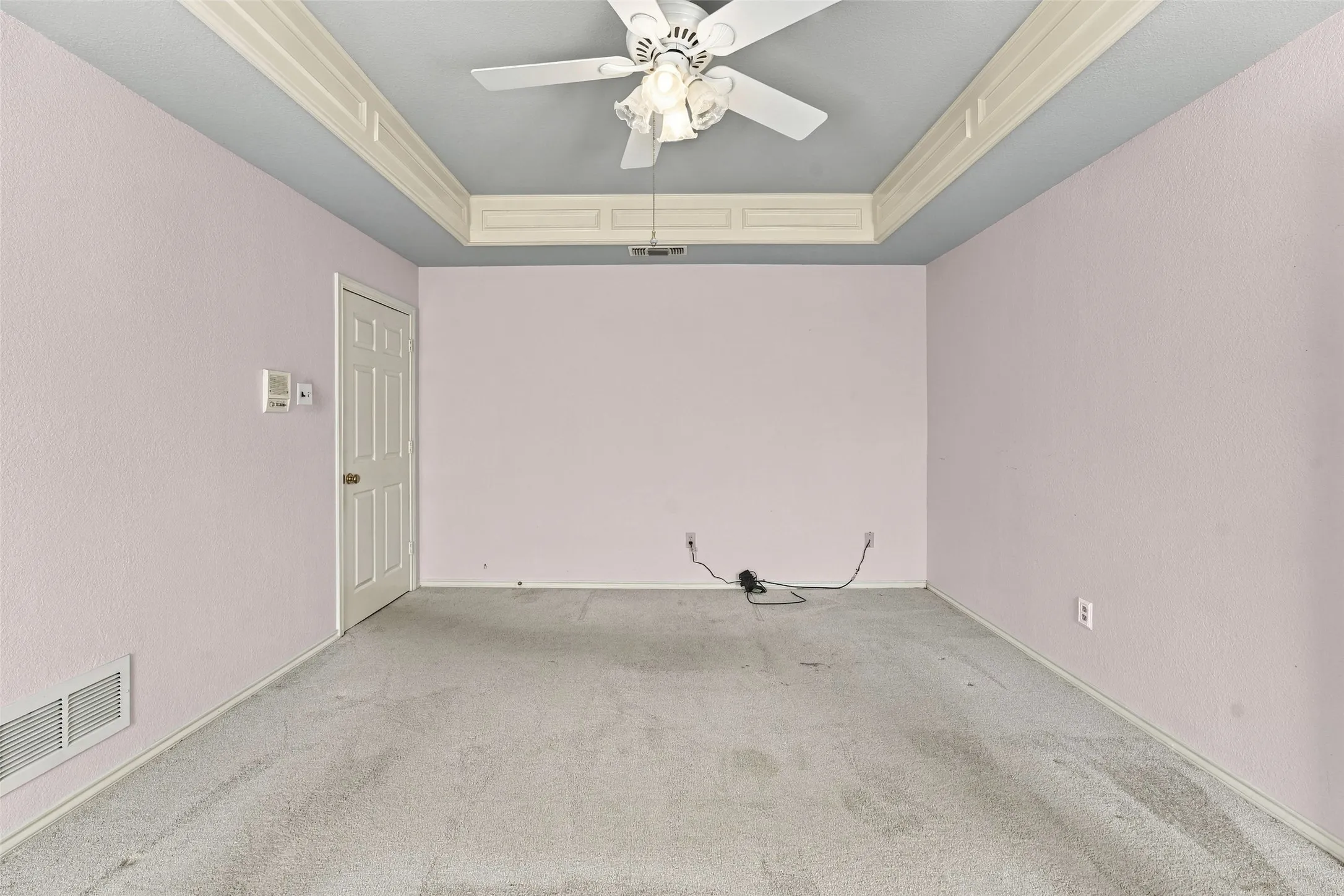Single Family Residence For Sale in Dallas County , 1525 Nettleton Drive, De Soto, Texas 75115, 3 Bedroom, 3 Bathroom, 2 Garage spaces, 2,336 Sqft, built in 1987, mls#21396947, Real Estate Agent in De Soto, Homes For Sale in Dallas county, Homes For Sale in De Soto, Realtor in De Soto Texas, Real Estate Brokerage Independent Realty Texas, Luminita Cordes Realtor