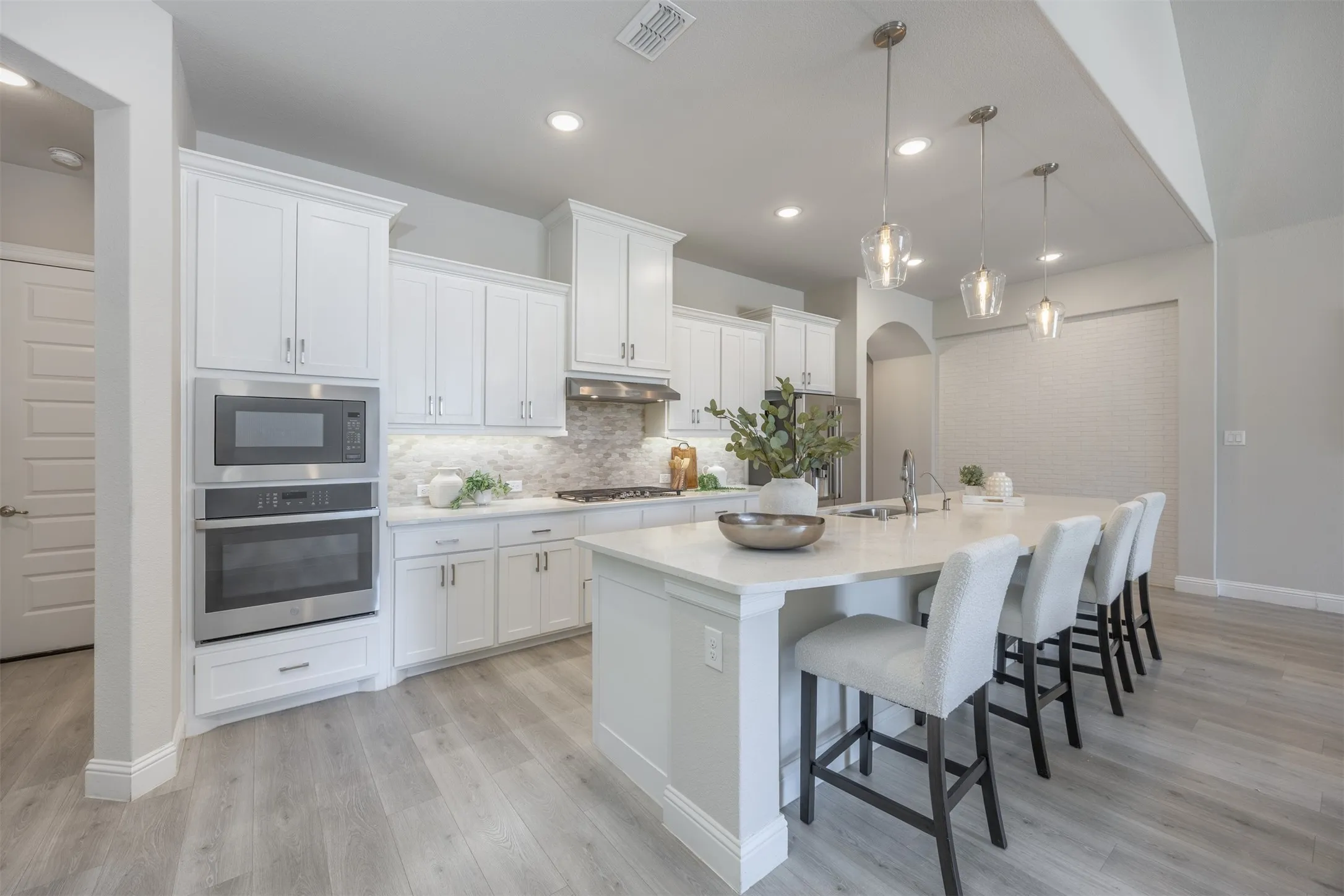 Single Family Residence For Rent in Denton County , 15688 Tea Tree Road, Frisco, Texas 75033, 5 Bedroom, 4 Bathroom, 2 Garage spaces, 3,470 Sqft, built in 2020, mls#21397225, Real Estate Agent in Frisco, Homes For Rent in Denton county, Homes For Rent in Frisco, Realtor in Frisco Texas, Real Estate Brokerage Independent Realty Texas, Luminita Cordes Realtor