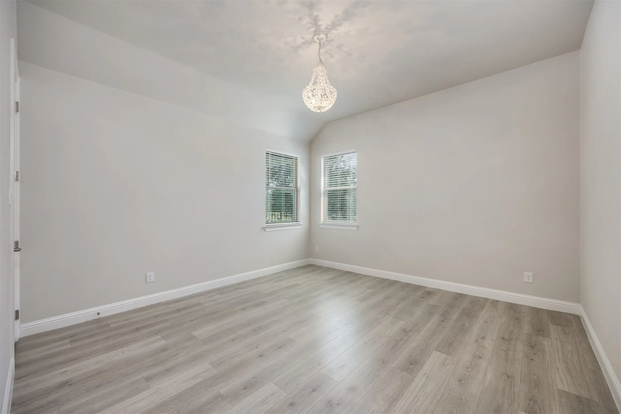 Single Family Residence For Rent in Denton County , 15688 Tea Tree Road, Frisco, Texas 75033, 5 Bedroom, 4 Bathroom, 2 Garage spaces, 3,470 Sqft, built in 2020, mls#21397225, Real Estate Agent in Frisco, Homes For Rent in Denton county, Homes For Rent in Frisco, Realtor in Frisco Texas, Real Estate Brokerage Independent Realty Texas, Luminita Cordes Realtor