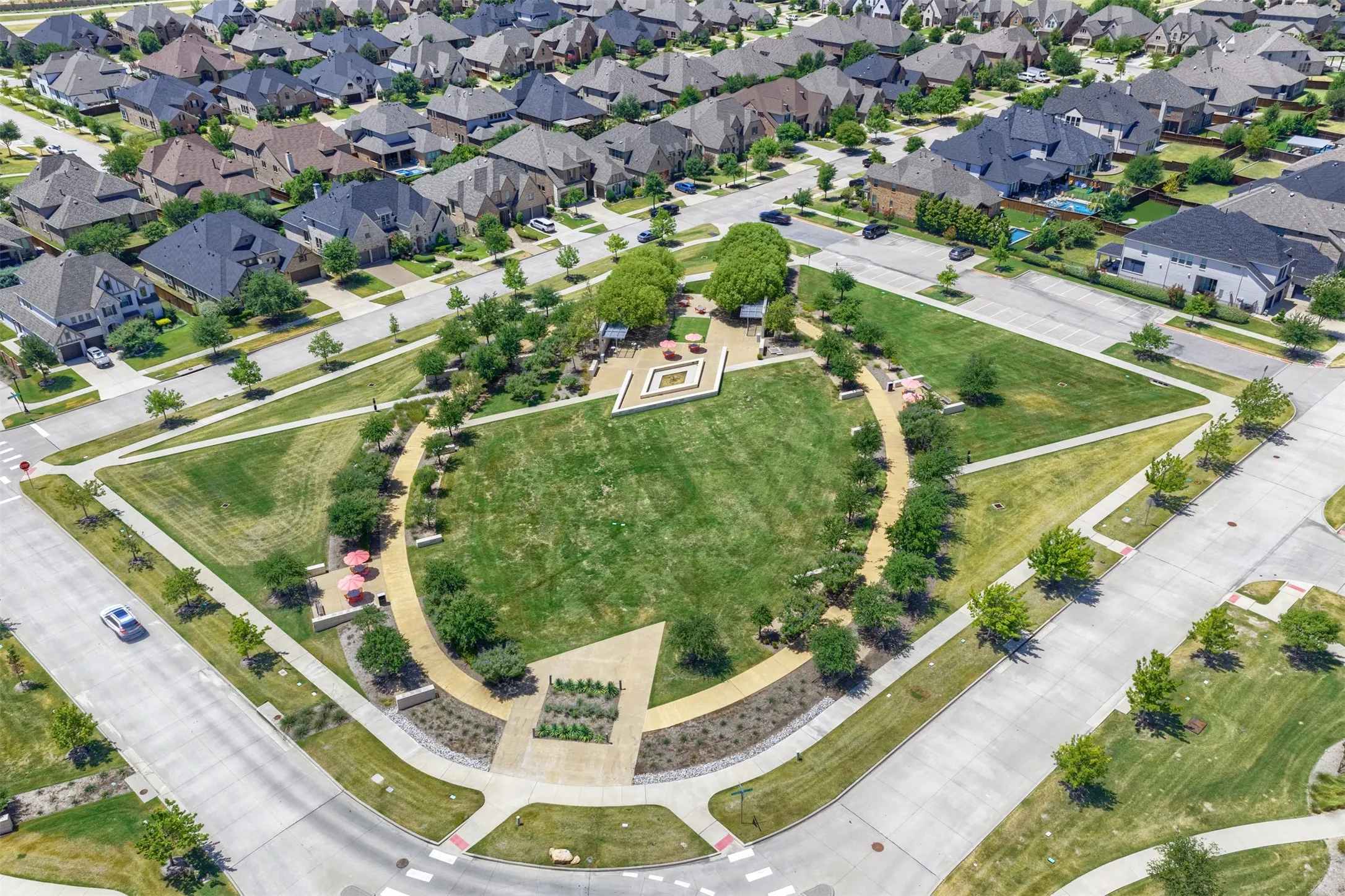 Single Family Residence For Rent in Denton County , 15688 Tea Tree Road, Frisco, Texas 75033, 5 Bedroom, 4 Bathroom, 2 Garage spaces, 3,470 Sqft, built in 2020, mls#21397225, Real Estate Agent in Frisco, Homes For Rent in Denton county, Homes For Rent in Frisco, Realtor in Frisco Texas, Real Estate Brokerage Independent Realty Texas, Luminita Cordes Realtor