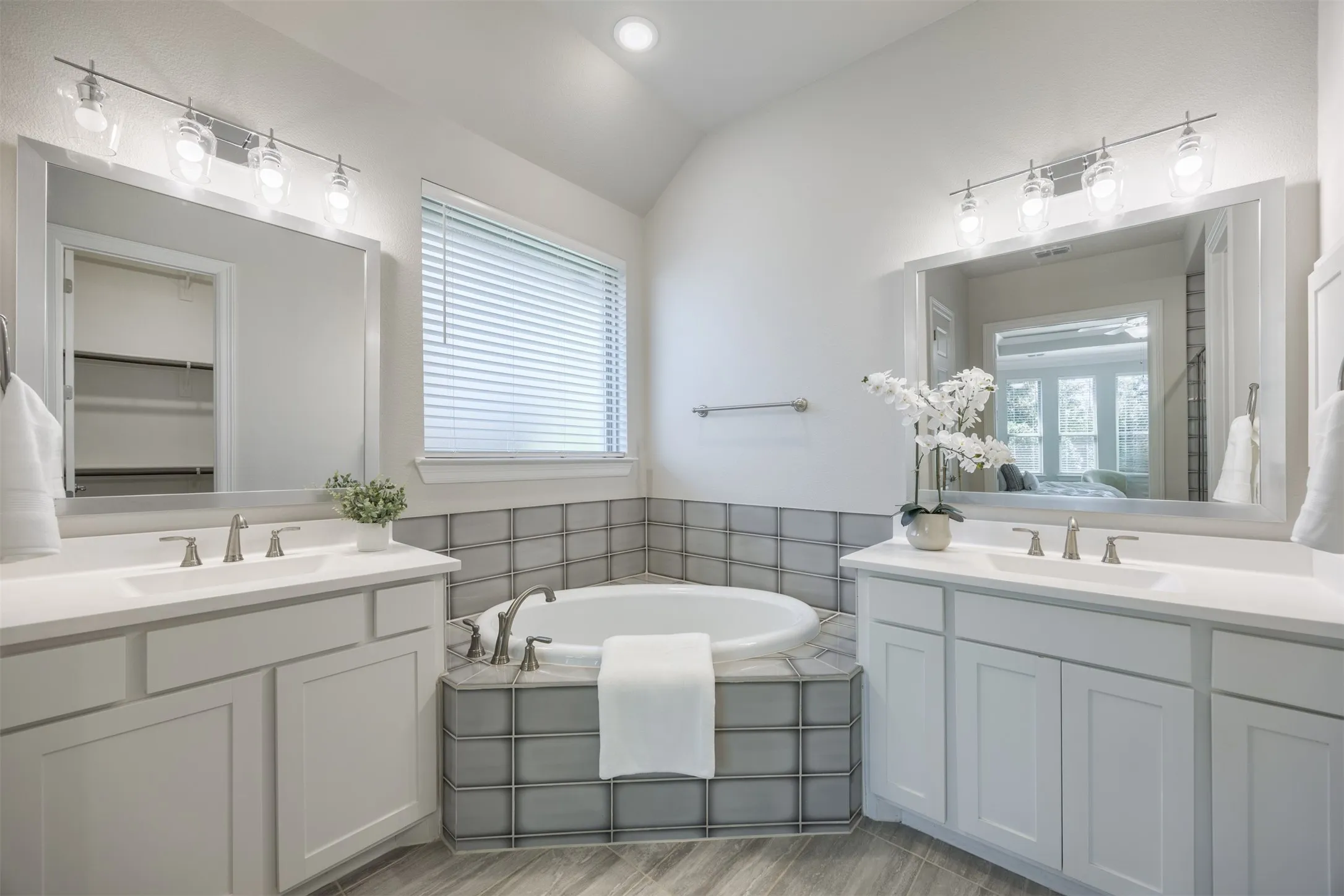 Single Family Residence For Rent in Denton County , 15688 Tea Tree Road, Frisco, Texas 75033, 5 Bedroom, 4 Bathroom, 2 Garage spaces, 3,470 Sqft, built in 2020, mls#21397225, Real Estate Agent in Frisco, Homes For Rent in Denton county, Homes For Rent in Frisco, Realtor in Frisco Texas, Real Estate Brokerage Independent Realty Texas, Luminita Cordes Realtor