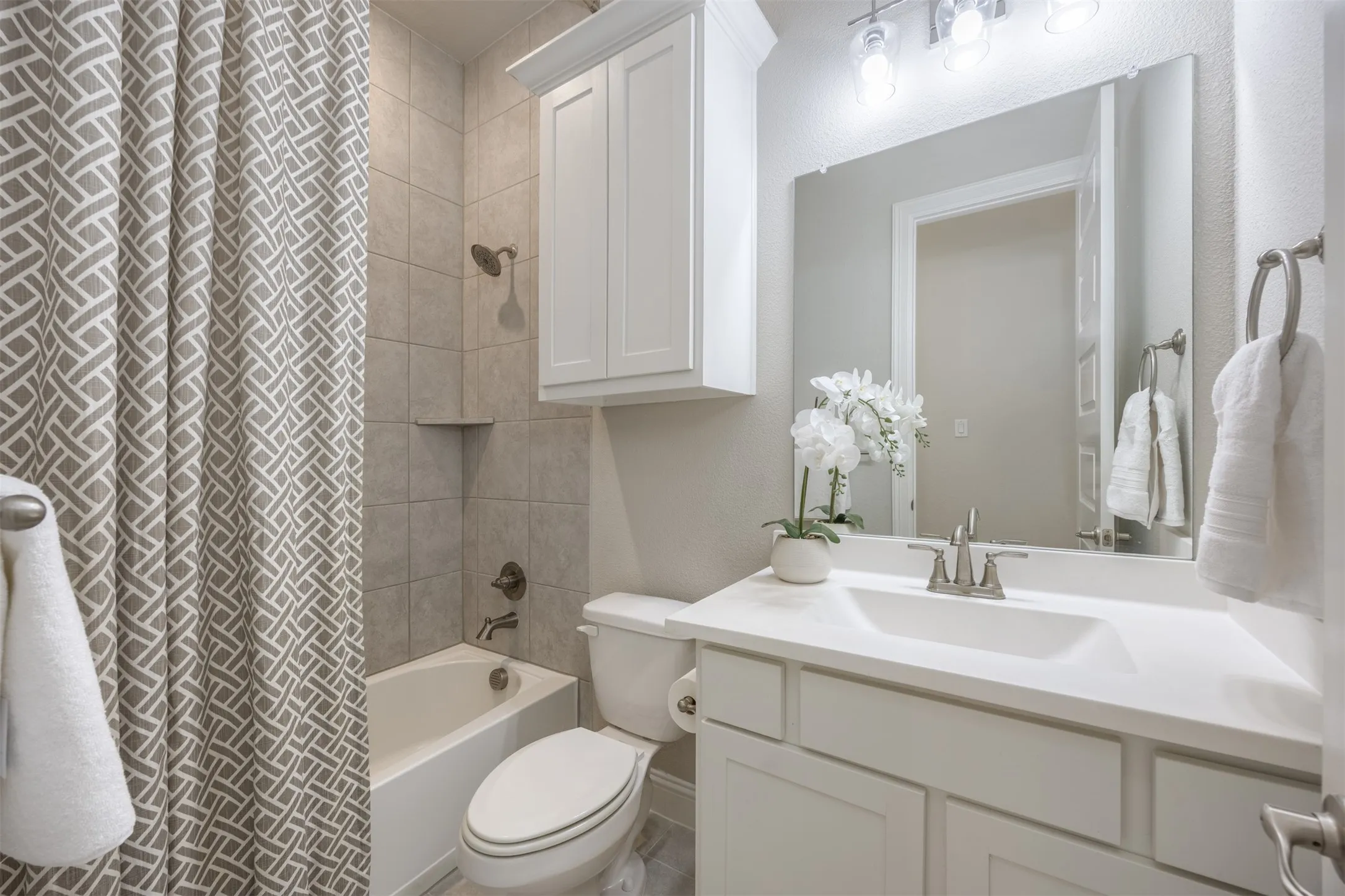Single Family Residence For Rent in Denton County , 15688 Tea Tree Road, Frisco, Texas 75033, 5 Bedroom, 4 Bathroom, 2 Garage spaces, 3,470 Sqft, built in 2020, mls#21397225, Real Estate Agent in Frisco, Homes For Rent in Denton county, Homes For Rent in Frisco, Realtor in Frisco Texas, Real Estate Brokerage Independent Realty Texas, Luminita Cordes Realtor