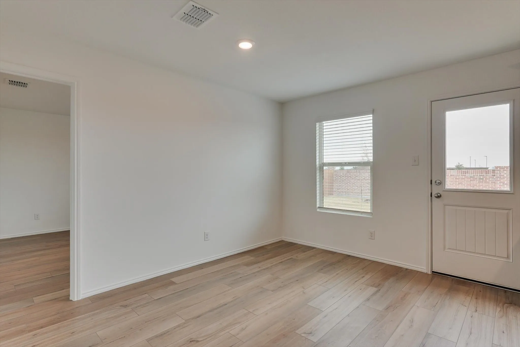 Single Family Residence For Rent in Collin County , 409 Laurenbrooke Drive, Anna, Texas 75409, 3 Bedroom, 2 Bathroom, 2 Garage spaces, 1,302 Sqft, built in 2021, mls#21397227, Real Estate Agent in Anna, Homes For Rent in Collin county, Homes For Rent in Anna, Realtor in Anna Texas, Real Estate Brokerage Independent Realty Texas, Luminita Cordes Realtor
