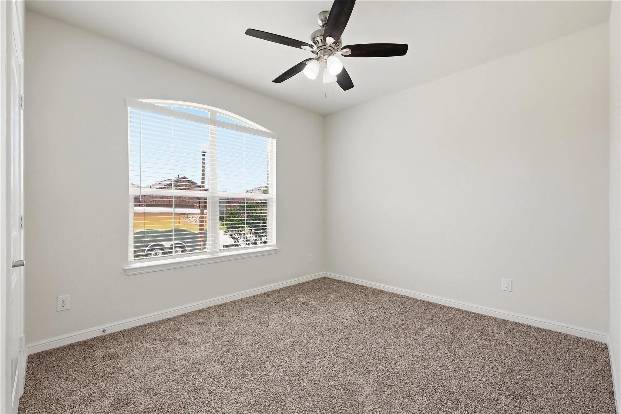 Single Family Residence For Sale in Denton County , 4312 Lost Creek Road, Denton, Texas 76210, 4 Bedroom, 2 Bathroom, 2 Garage spaces, 2,010 Sqft, built in 2019, mls#21395077, Real Estate Agent in Denton, Homes For Sale in Denton county, Homes For Sale in Denton, Realtor in Denton Texas, Real Estate Brokerage Independent Realty Texas, Luminita Cordes Realtor