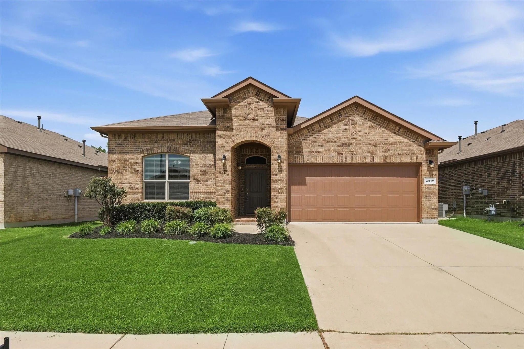 Single Family Residence For Sale in Denton County , 4312 Lost Creek Road, Denton, Texas 76210, 4 Bedroom, 2 Bathroom, 2 Garage spaces, 2,010 Sqft, built in 2019, mls#21395077, Real Estate Agent in Denton, Homes For Sale in Denton county, Homes For Sale in Denton, Realtor in Denton Texas, Real Estate Brokerage Independent Realty Texas, Luminita Cordes Realtor
