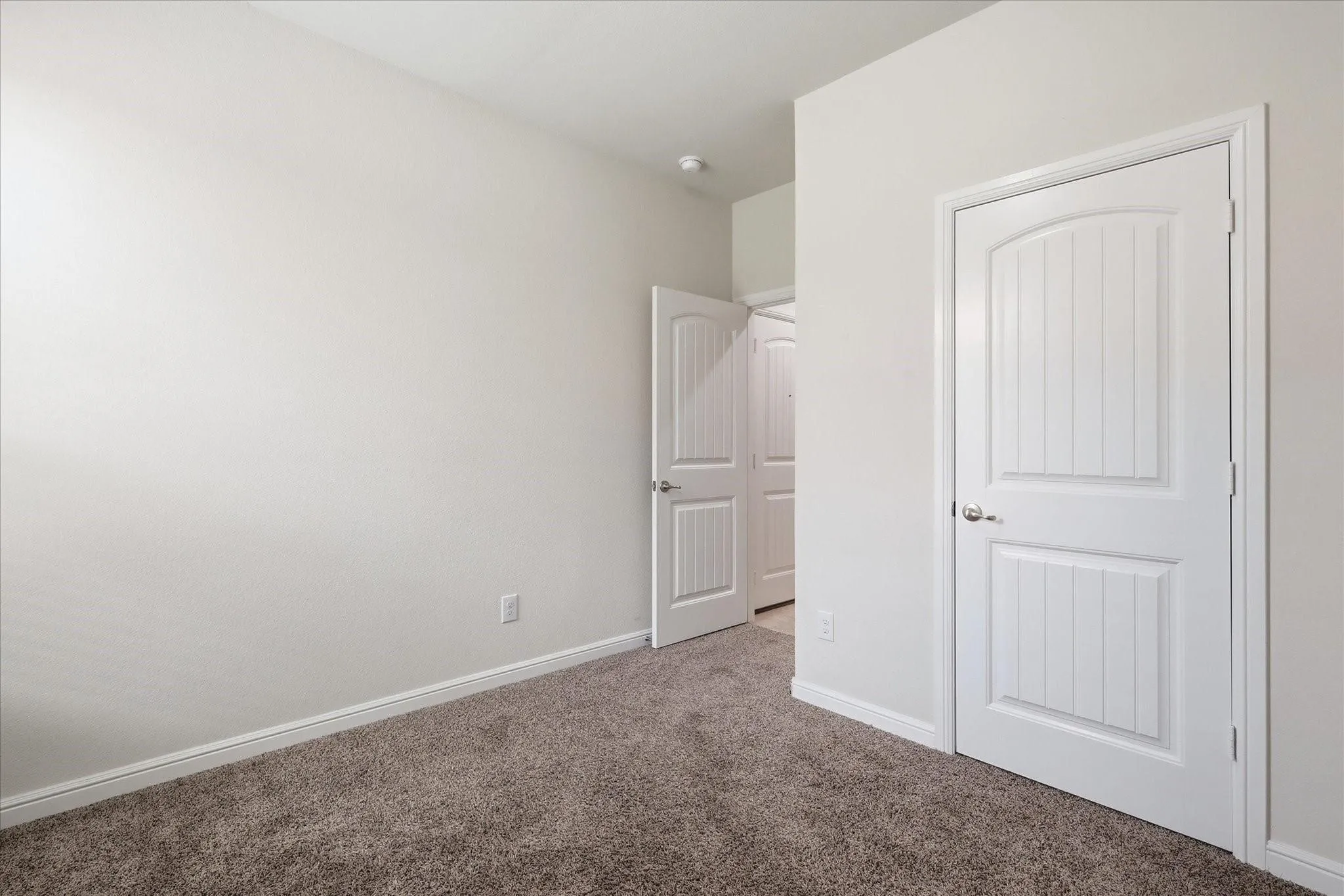Single Family Residence For Sale in Denton County , 4312 Lost Creek Road, Denton, Texas 76210, 4 Bedroom, 2 Bathroom, 2 Garage spaces, 2,010 Sqft, built in 2019, mls#21395077, Real Estate Agent in Denton, Homes For Sale in Denton county, Homes For Sale in Denton, Realtor in Denton Texas, Real Estate Brokerage Independent Realty Texas, Luminita Cordes Realtor