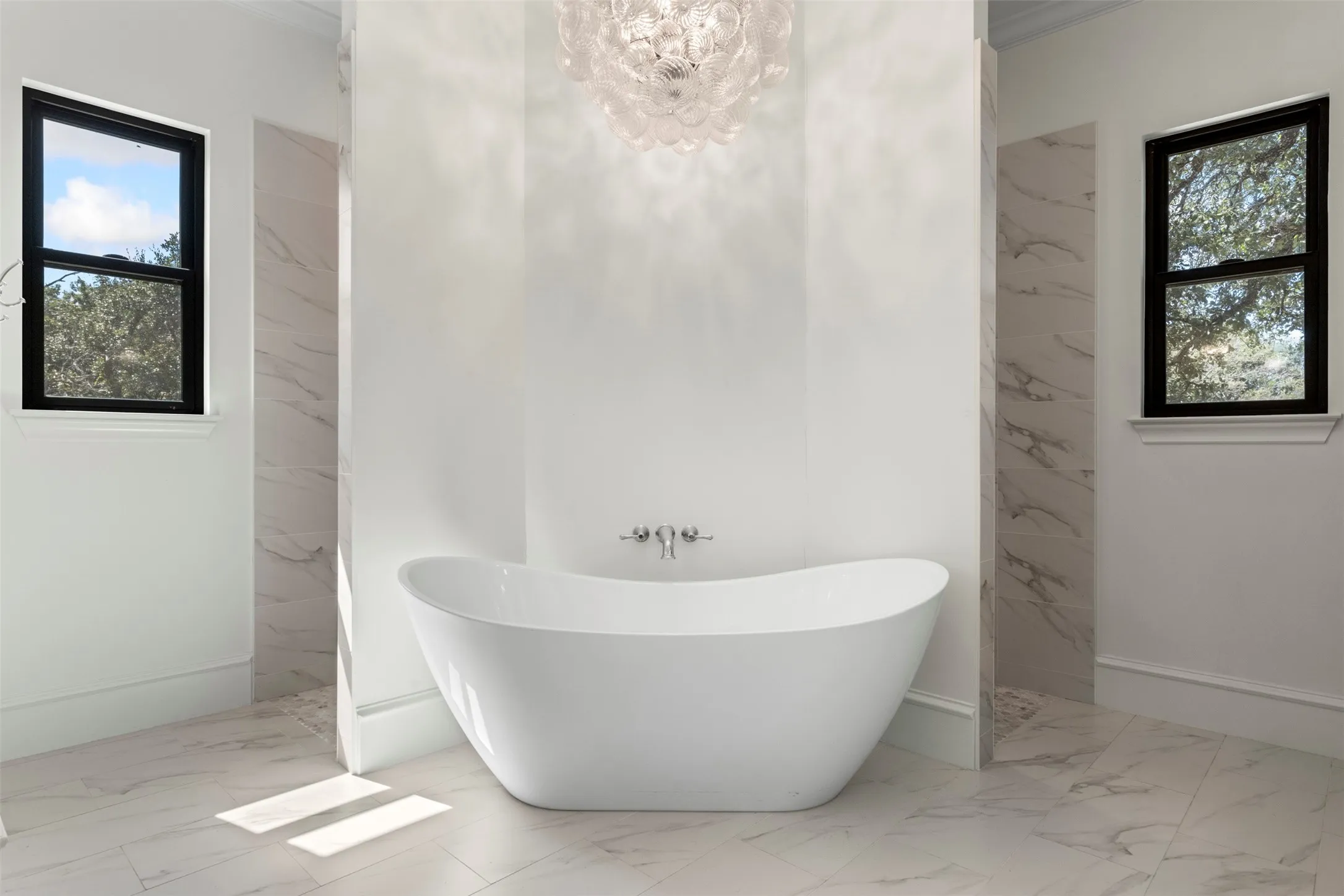 Walk through shower & Garden tub