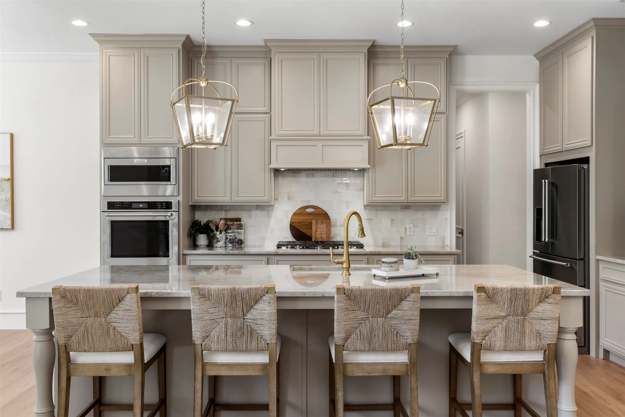 Single Family Residence For Sale in Parker County , 216 Creek Side Drive, Aledo, Texas 76008, 4 Bedroom, 5 Bathroom, 3 Garage spaces, 3,503 Sqft, built in 2024, mls#21396435, Real Estate Agent in Aledo, Homes For Sale in Parker county, Homes For Sale in Aledo, Realtor in Aledo Texas, Real Estate Brokerage Independent Realty Texas, Luminita Cordes Realtor