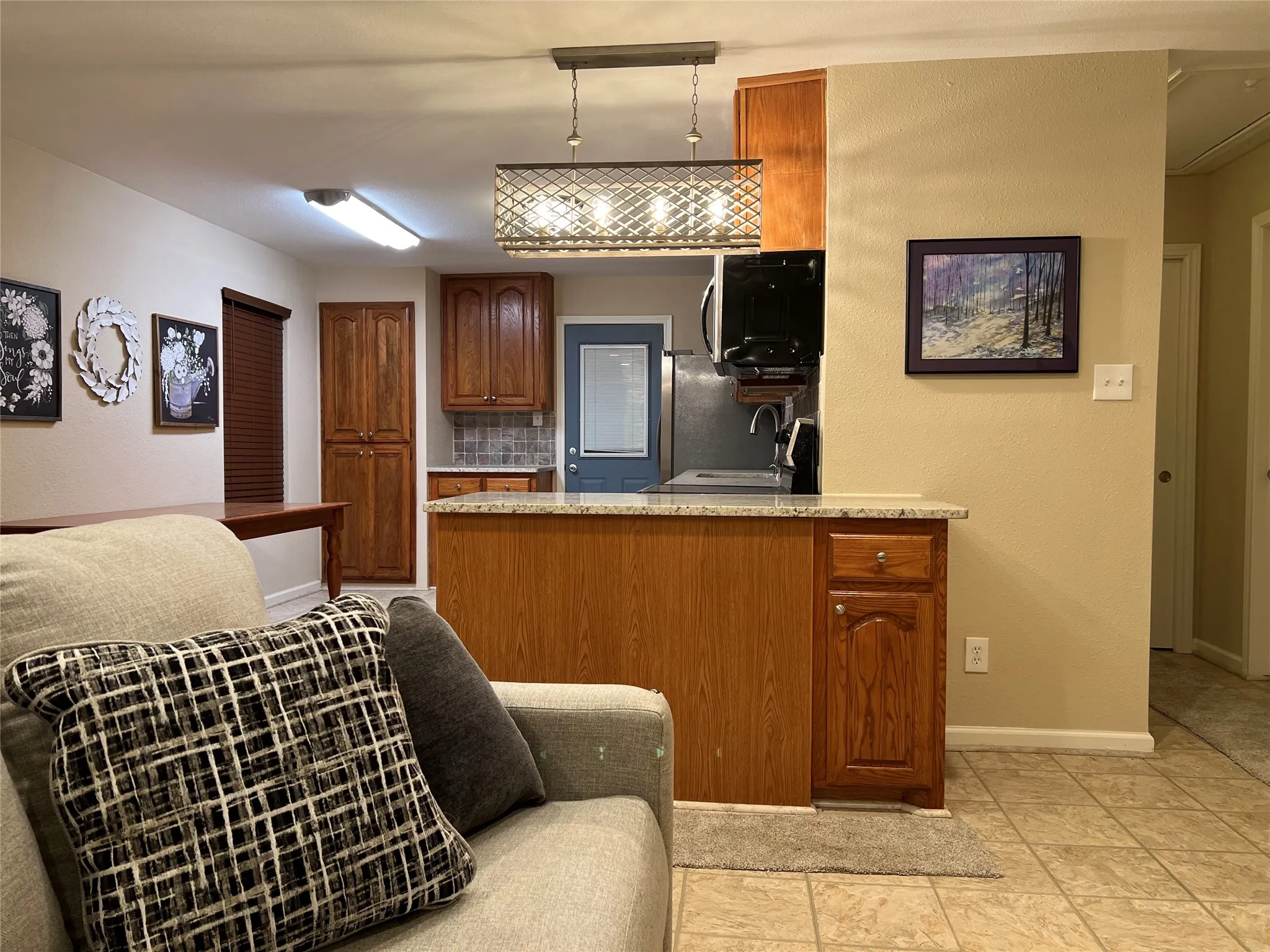 Single Family Residence For Rent in Tarrant County , 2457 Sweetwood Drive, Fort Worth, Texas 76131, 2 Bedroom, 1 Bathroom, Garage spaces, 828 Sqft, built in 1982, mls#21394403, Real Estate Agent in Fort Worth, Homes For Rent in Tarrant county, Homes For Rent in Fort Worth, Realtor in Fort Worth Texas, Real Estate Brokerage Independent Realty Texas, Luminita Cordes Realtor