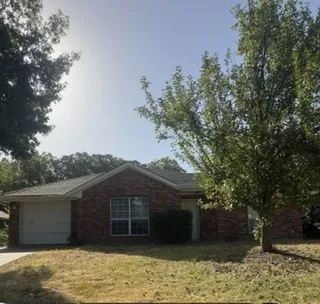 Single Family Residence For Sale in Dallas County , 520 Jean Drive, Seagoville, Texas 75159, 4 Bedroom, 2 Bathroom, Garage spaces, 1,335 Sqft, built in 1993, mls#21383626, Real Estate Agent in Seagoville, Homes For Sale in Dallas county, Homes For Sale in Seagoville, Realtor in Seagoville Texas, Real Estate Brokerage Independent Realty Texas, Luminita Cordes Realtor