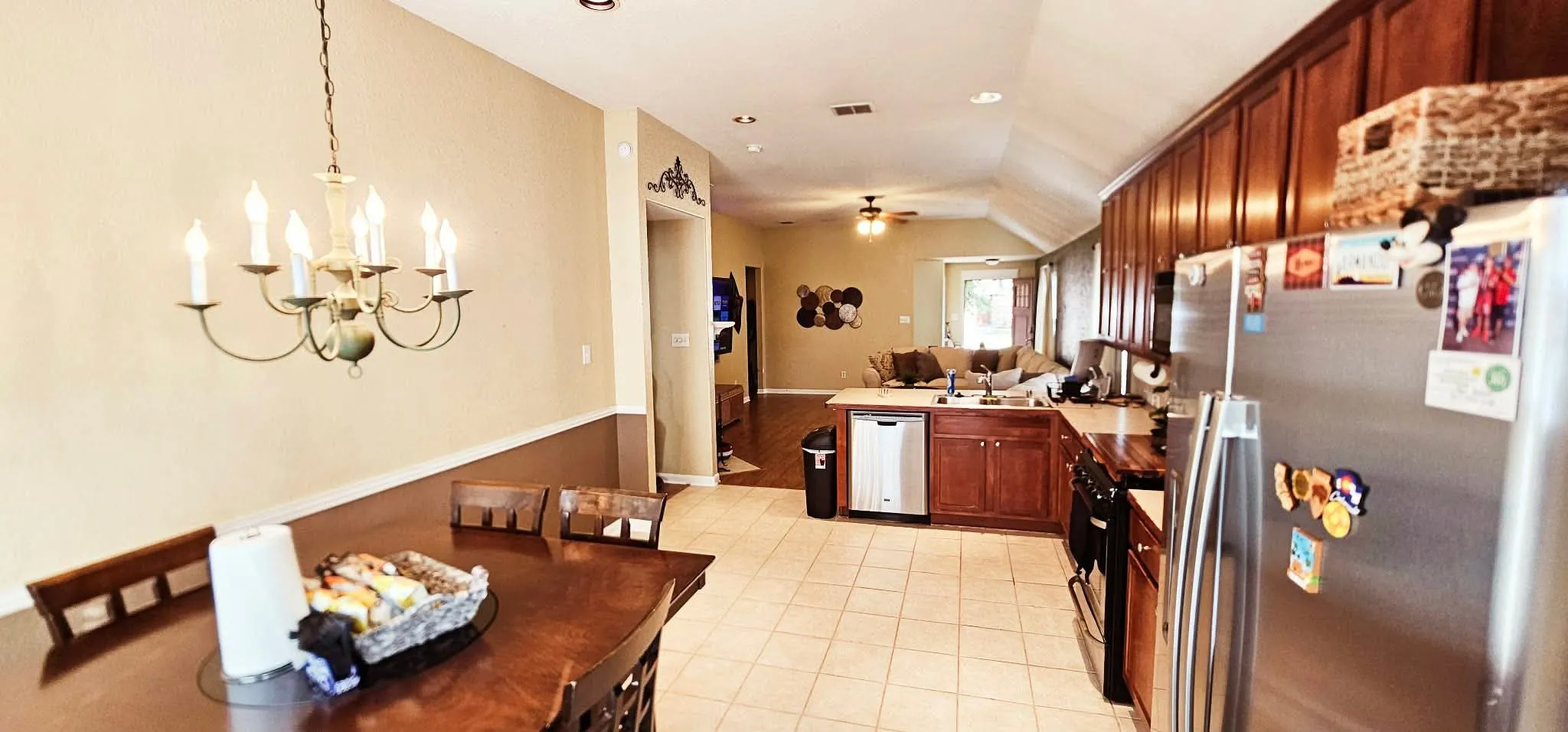 Single Family Residence For Rent in Tarrant County , 13744 Village Vista Drive, Fort Worth, Texas 76052, 3 Bedroom, 2 Bathroom, 2 Garage spaces, 1,824 Sqft, built in 2005, mls#21394496, Real Estate Agent in Fort Worth, Homes For Rent in Tarrant county, Homes For Rent in Fort Worth, Realtor in Fort Worth Texas, Real Estate Brokerage Independent Realty Texas, Luminita Cordes Realtor