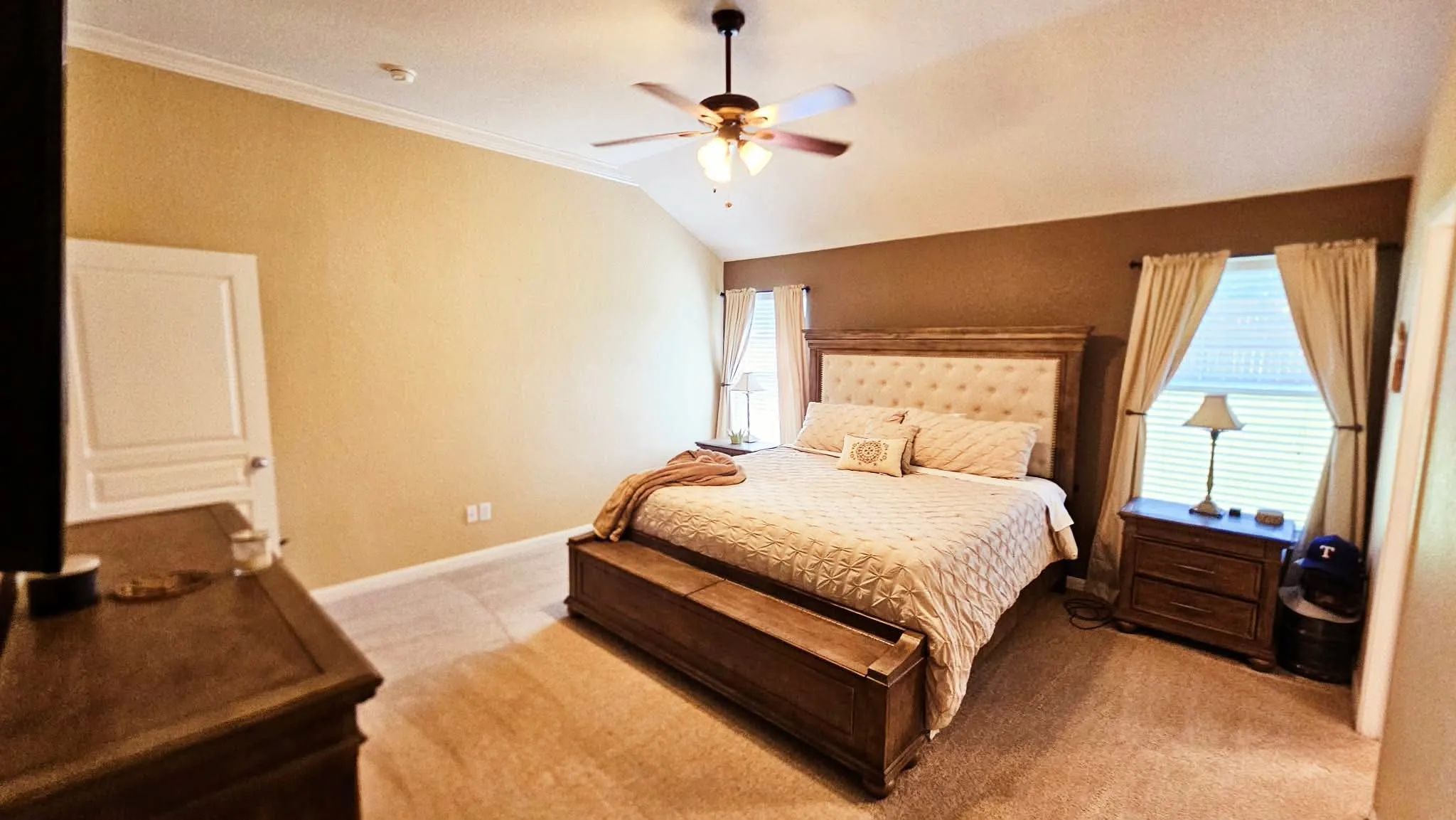 Single Family Residence For Rent in Tarrant County , 13744 Village Vista Drive, Fort Worth, Texas 76052, 3 Bedroom, 2 Bathroom, 2 Garage spaces, 1,824 Sqft, built in 2005, mls#21394496, Real Estate Agent in Fort Worth, Homes For Rent in Tarrant county, Homes For Rent in Fort Worth, Realtor in Fort Worth Texas, Real Estate Brokerage Independent Realty Texas, Luminita Cordes Realtor