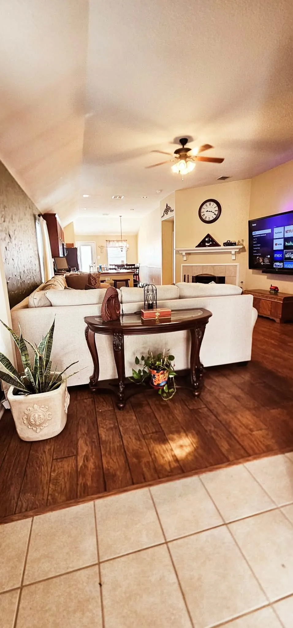 Single Family Residence For Rent in Tarrant County , 13744 Village Vista Drive, Fort Worth, Texas 76052, 3 Bedroom, 2 Bathroom, 2 Garage spaces, 1,824 Sqft, built in 2005, mls#21394496, Real Estate Agent in Fort Worth, Homes For Rent in Tarrant county, Homes For Rent in Fort Worth, Realtor in Fort Worth Texas, Real Estate Brokerage Independent Realty Texas, Luminita Cordes Realtor