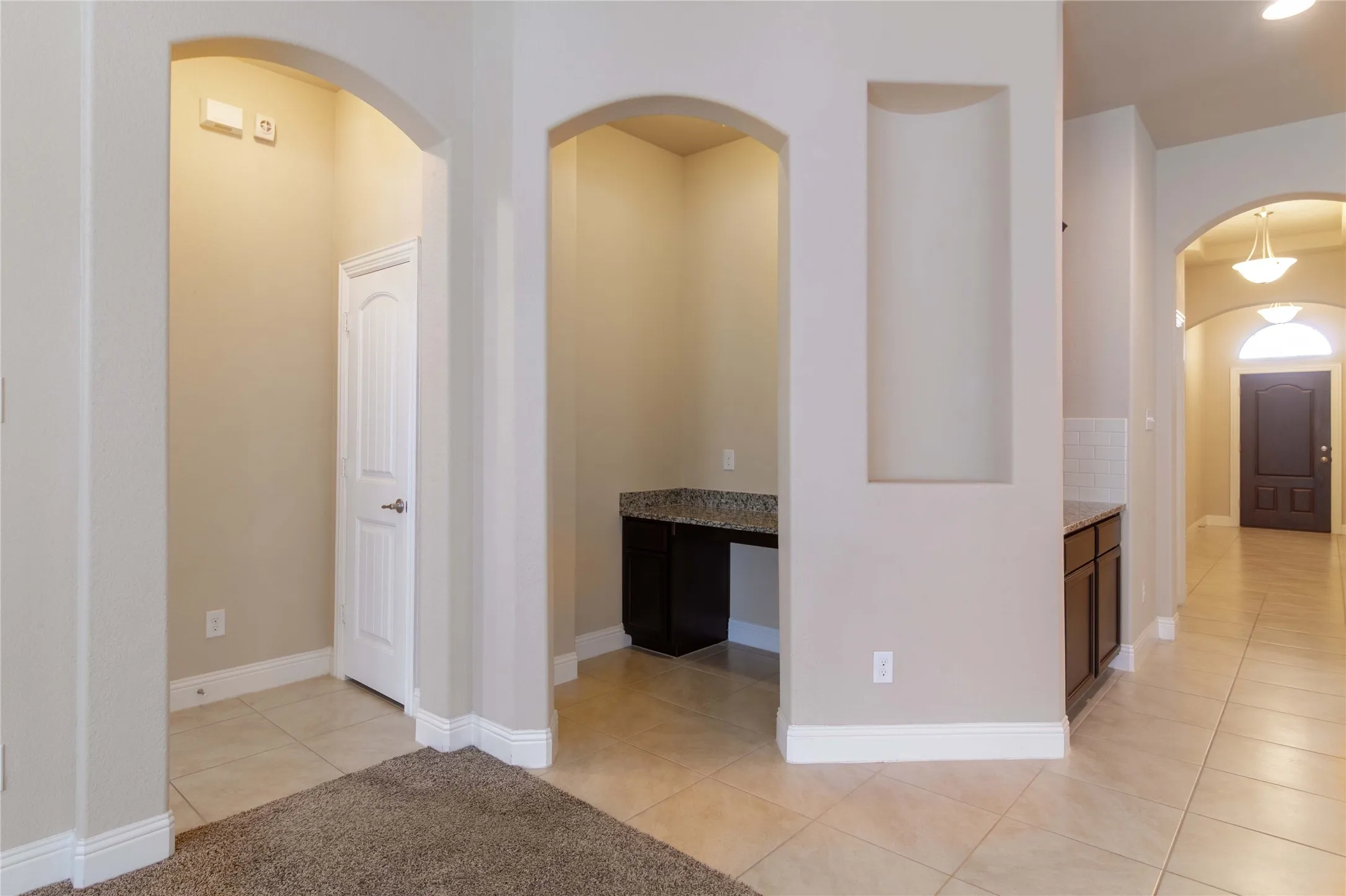Single Family Residence For Rent in Denton County , 15613 Renshaw Way, Frisco, Texas 75036, 4 Bedroom, 2 Bathroom, 2 Garage spaces, 2,033 Sqft, built in 2017, mls#21397242, Real Estate Agent in Frisco, Homes For Rent in Denton county, Homes For Rent in Frisco, Realtor in Frisco Texas, Real Estate Brokerage Independent Realty Texas, Luminita Cordes Realtor