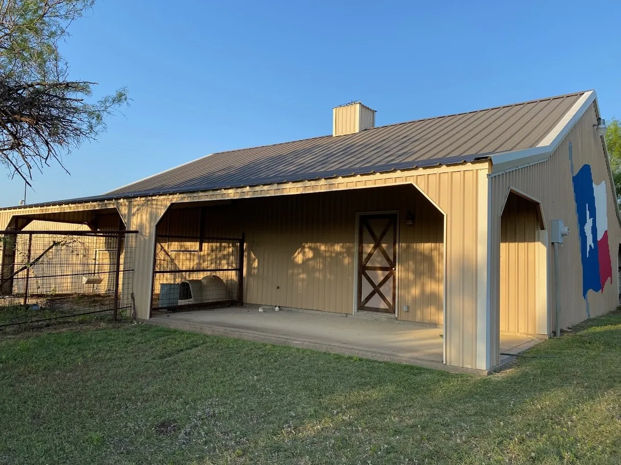 Farm For Sale in Erath County , 4536 County Road 132, Stephenville, Texas 76401, 2 Bedroom, 2 Bathroom, 2 Garage spaces, 1,056 Sqft, built in 2002, mls#21396623, Real Estate Agent in Stephenville, Homes For Sale in Erath county, Homes For Sale in Stephenville, Realtor in Stephenville Texas, Real Estate Brokerage Independent Realty Texas, Luminita Cordes Realtor