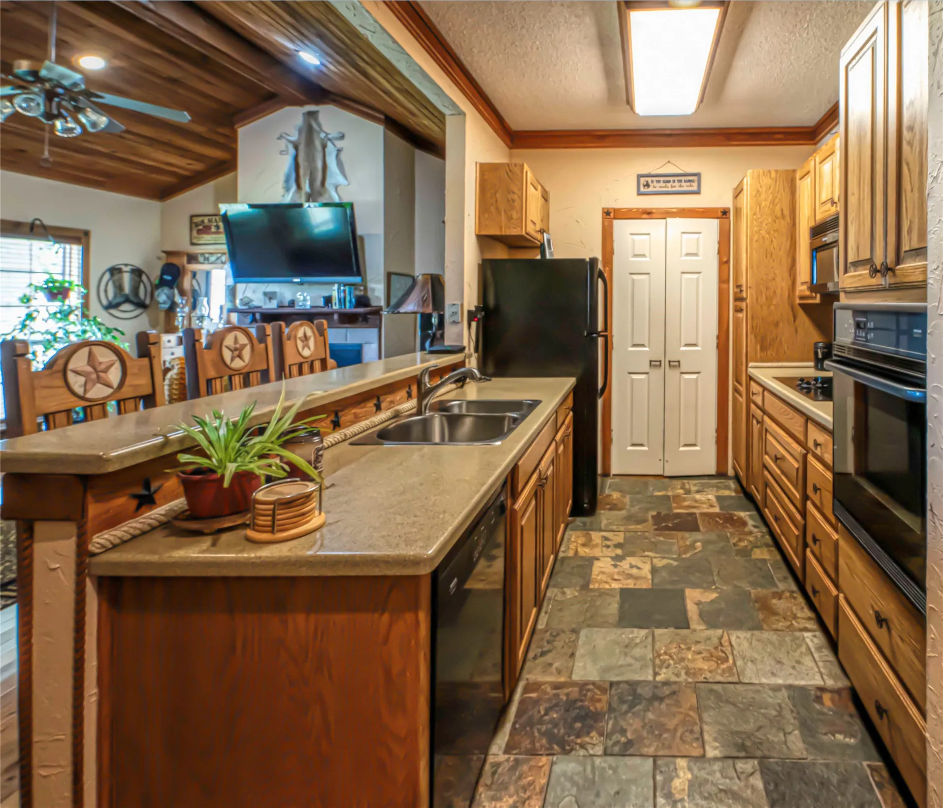 Farm For Sale in Erath County , 4536 County Road 132, Stephenville, Texas 76401, 2 Bedroom, 2 Bathroom, 2 Garage spaces, 1,056 Sqft, built in 2002, mls#21396623, Real Estate Agent in Stephenville, Homes For Sale in Erath county, Homes For Sale in Stephenville, Realtor in Stephenville Texas, Real Estate Brokerage Independent Realty Texas, Luminita Cordes Realtor