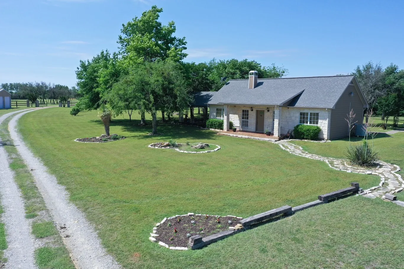 Farm For Sale in Erath County , 4536 County Road 132, Stephenville, Texas 76401, 2 Bedroom, 2 Bathroom, 2 Garage spaces, 1,056 Sqft, built in 2002, mls#21396623, Real Estate Agent in Stephenville, Homes For Sale in Erath county, Homes For Sale in Stephenville, Realtor in Stephenville Texas, Real Estate Brokerage Independent Realty Texas, Luminita Cordes Realtor