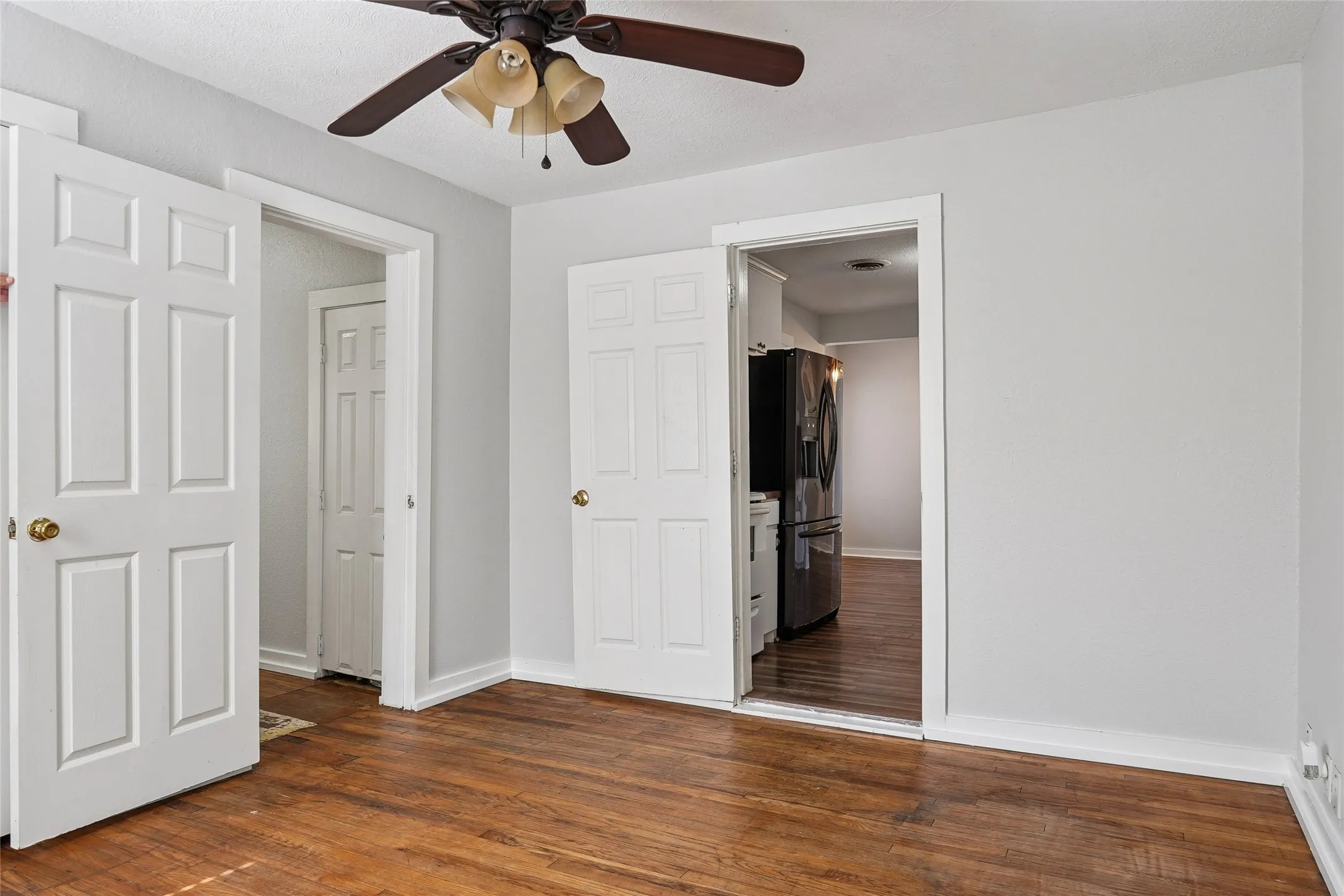 Single Family Residence For Rent in Denton County , 403 Marshall Street, Sanger, Texas 76266, 3 Bedroom, 2 Bathroom, Garage spaces, 1,312 Sqft, built in 1950, mls#21397250, Real Estate Agent in Sanger, Homes For Rent in Denton county, Homes For Rent in Sanger, Realtor in Sanger Texas, Real Estate Brokerage Independent Realty Texas, Luminita Cordes Realtor
