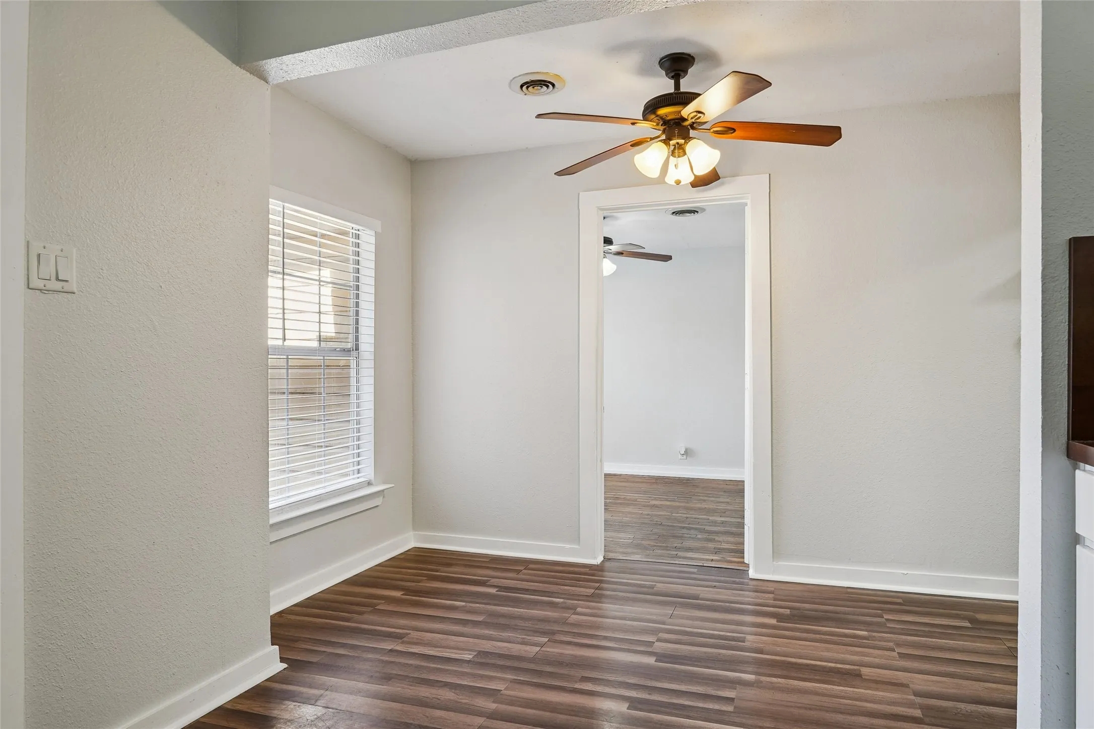 Single Family Residence For Rent in Denton County , 403 Marshall Street, Sanger, Texas 76266, 3 Bedroom, 2 Bathroom, Garage spaces, 1,312 Sqft, built in 1950, mls#21397250, Real Estate Agent in Sanger, Homes For Rent in Denton county, Homes For Rent in Sanger, Realtor in Sanger Texas, Real Estate Brokerage Independent Realty Texas, Luminita Cordes Realtor