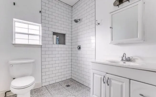 Single Family Residence For Rent in Dallas County , 5818 Richmond Avenue, Dallas, Texas 75206, 4 Bedroom, 2 Bathroom, 2 Garage spaces, 1,606 Sqft, built in 1926, mls#21393384, Real Estate Agent in Dallas, Homes For Rent in Dallas county, Homes For Rent in Dallas, Realtor in Dallas Texas, Real Estate Brokerage Independent Realty Texas, Luminita Cordes Realtor