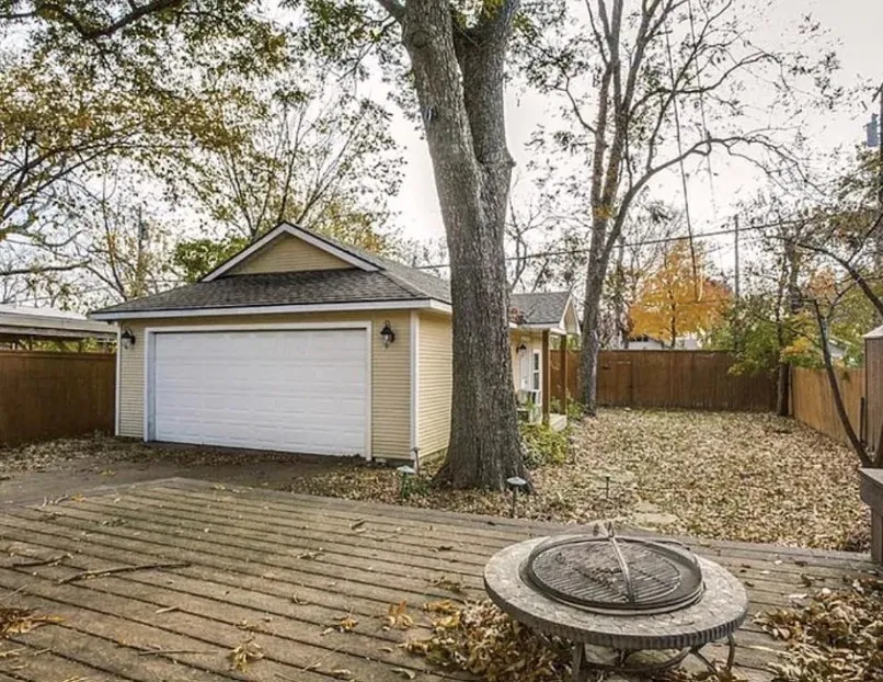 Single Family Residence For Rent in Dallas County , 5818 Richmond Avenue, Dallas, Texas 75206, 4 Bedroom, 2 Bathroom, 2 Garage spaces, 1,606 Sqft, built in 1926, mls#21393384, Real Estate Agent in Dallas, Homes For Rent in Dallas county, Homes For Rent in Dallas, Realtor in Dallas Texas, Real Estate Brokerage Independent Realty Texas, Luminita Cordes Realtor