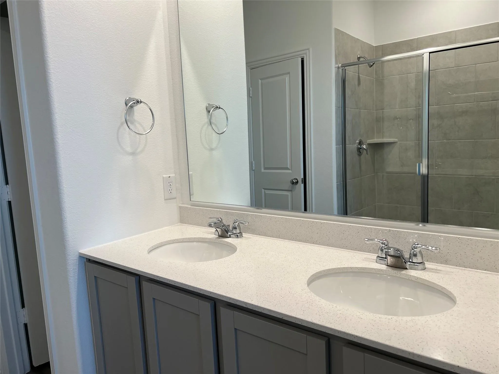 Single Family Residence For Sale in Collin County , 7213 Crepe Myrtle Avenue, Mc Kinney, Texas 75071, 4 Bedroom, 2 Bathroom, 2 Garage spaces, 1,835 Sqft, built in 2021, mls#21397256, Real Estate Agent in Mc Kinney, Homes For Sale in Collin county, Homes For Sale in Mc Kinney, Realtor in Mc Kinney Texas, Real Estate Brokerage Independent Realty Texas, Luminita Cordes Realtor