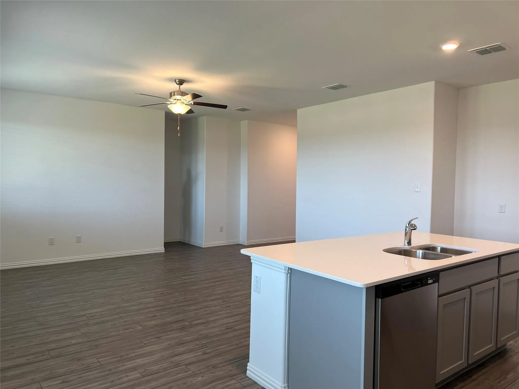 Single Family Residence For Sale in Collin County , 7213 Crepe Myrtle Avenue, Mc Kinney, Texas 75071, 4 Bedroom, 2 Bathroom, 2 Garage spaces, 1,835 Sqft, built in 2021, mls#21397256, Real Estate Agent in Mc Kinney, Homes For Sale in Collin county, Homes For Sale in Mc Kinney, Realtor in Mc Kinney Texas, Real Estate Brokerage Independent Realty Texas, Luminita Cordes Realtor