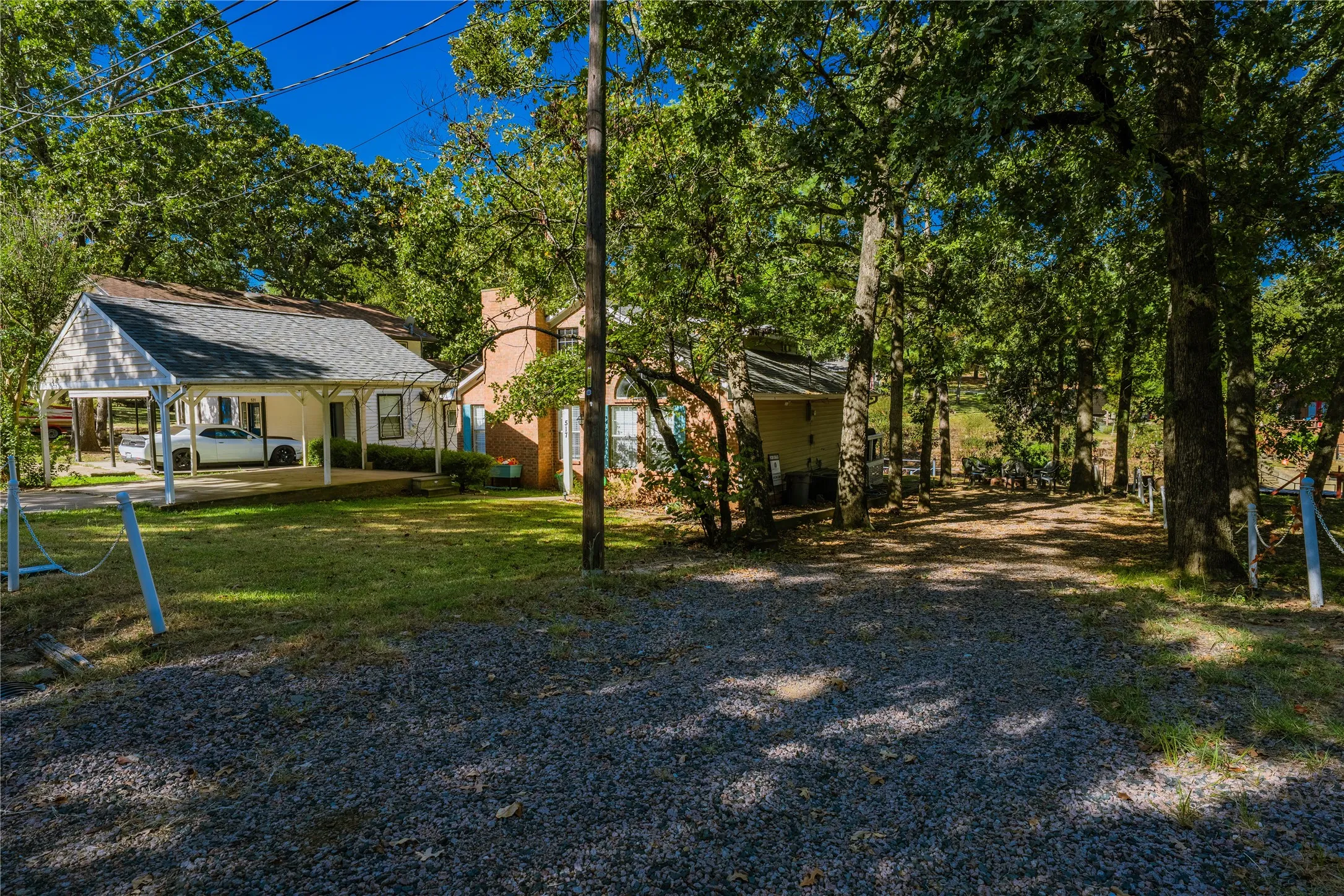 Single Family Residence For Sale in Henderson County , 517 Shore Line Drive, Tool, Texas 75143, 3 Bedroom, 2 Bathroom, Garage spaces, 1,329 Sqft, built in 1997, mls#21397061, Real Estate Agent in Tool, Homes For Sale in Henderson county, Homes For Sale in Tool, Realtor in Tool Texas, Real Estate Brokerage Independent Realty Texas, Luminita Cordes Realtor