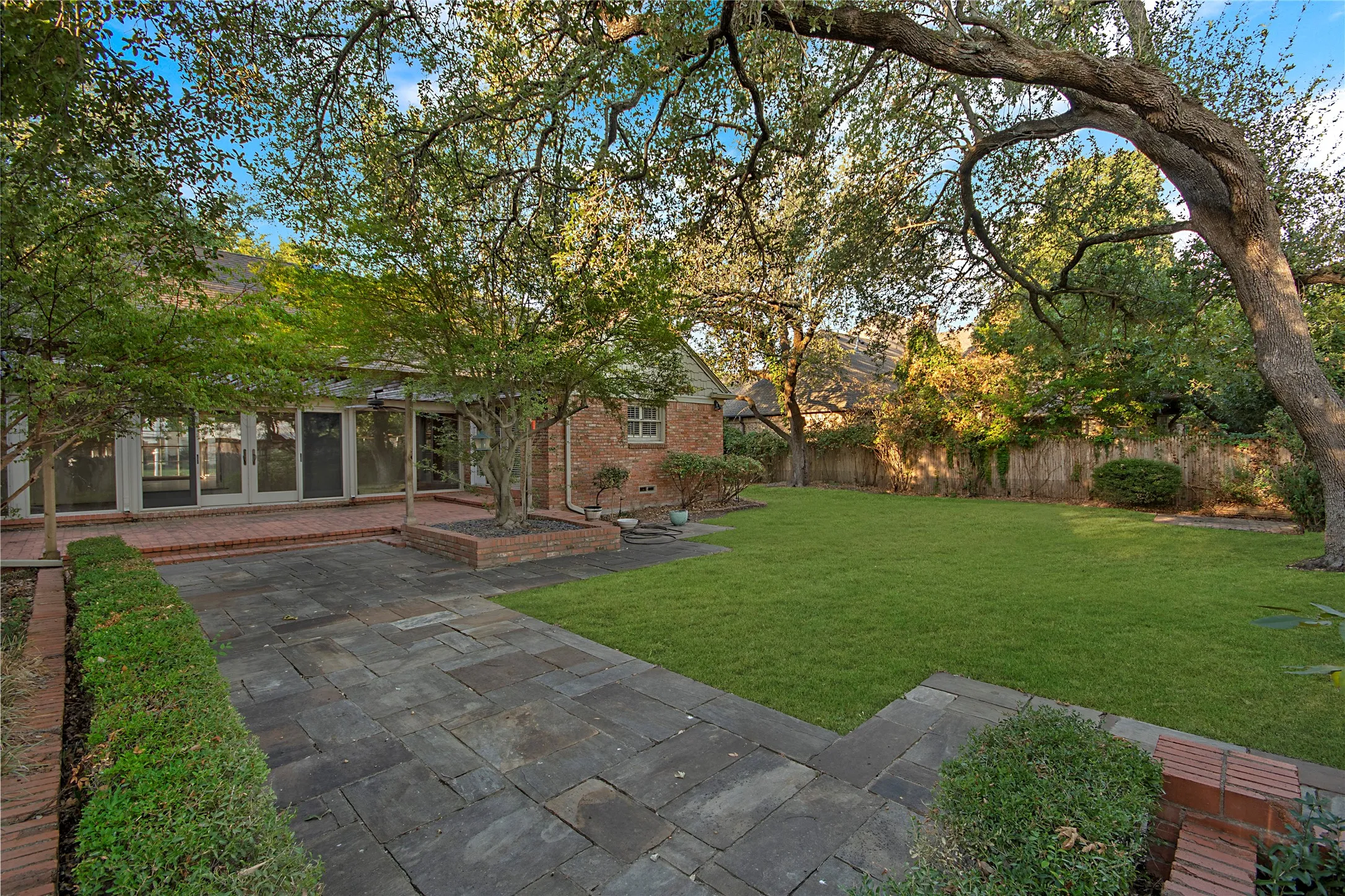 Single Family Residence For Sale in Dallas County , 5859 Colhurst Street, Dallas, Texas 75230, 4 Bedroom, 3 Bathroom, 2 Garage spaces, 3,438 Sqft, built in 1956, mls#21397055, Real Estate Agent in Dallas, Homes For Sale in Dallas county, Homes For Sale in Dallas, Realtor in Dallas Texas, Real Estate Brokerage Independent Realty Texas, Luminita Cordes Realtor